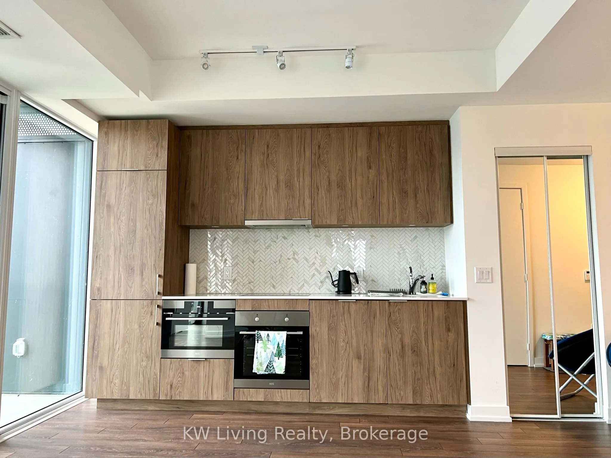 158 Front Street E #1920