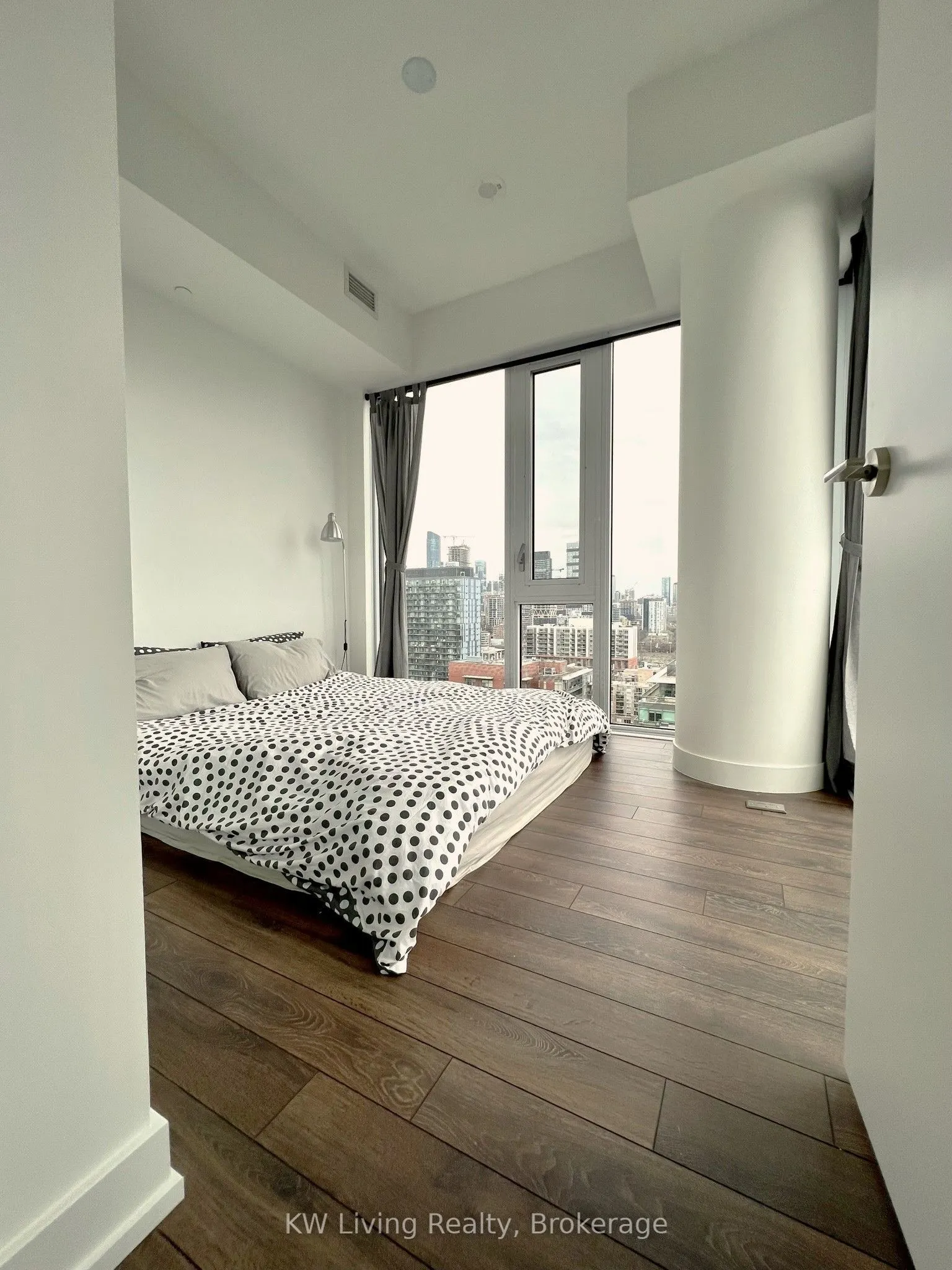 158 Front Street E #1920