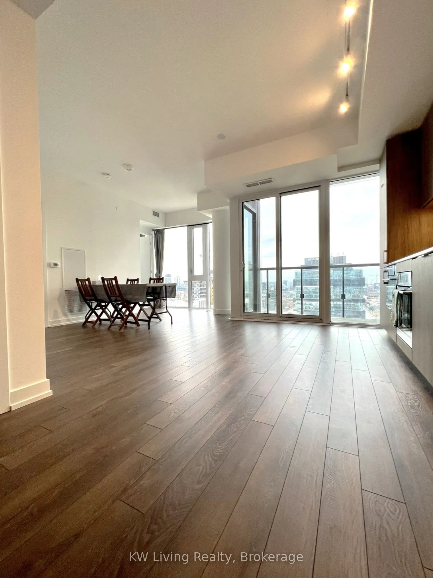 158 Front Street E #1920