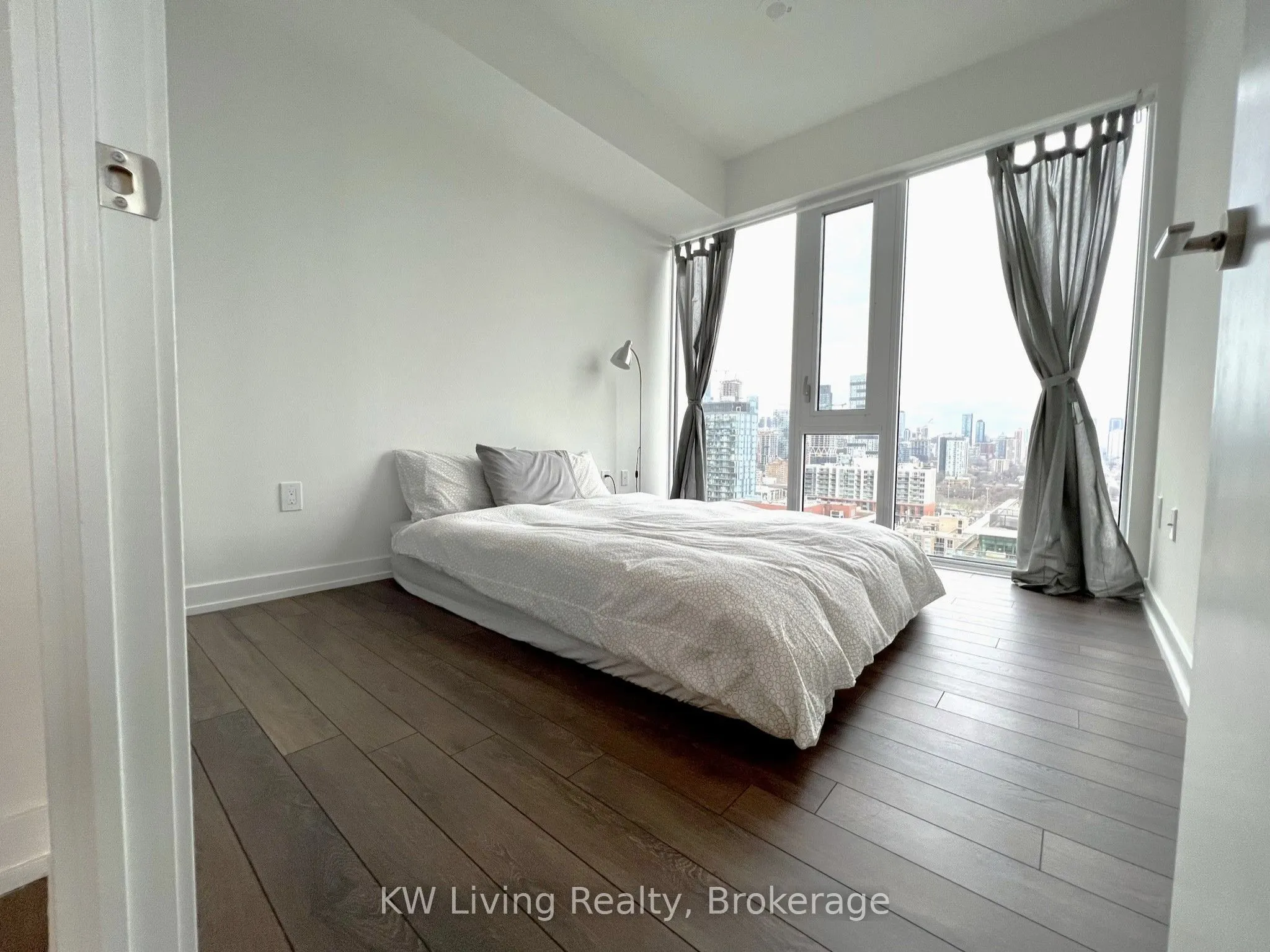 158 Front Street E #1920