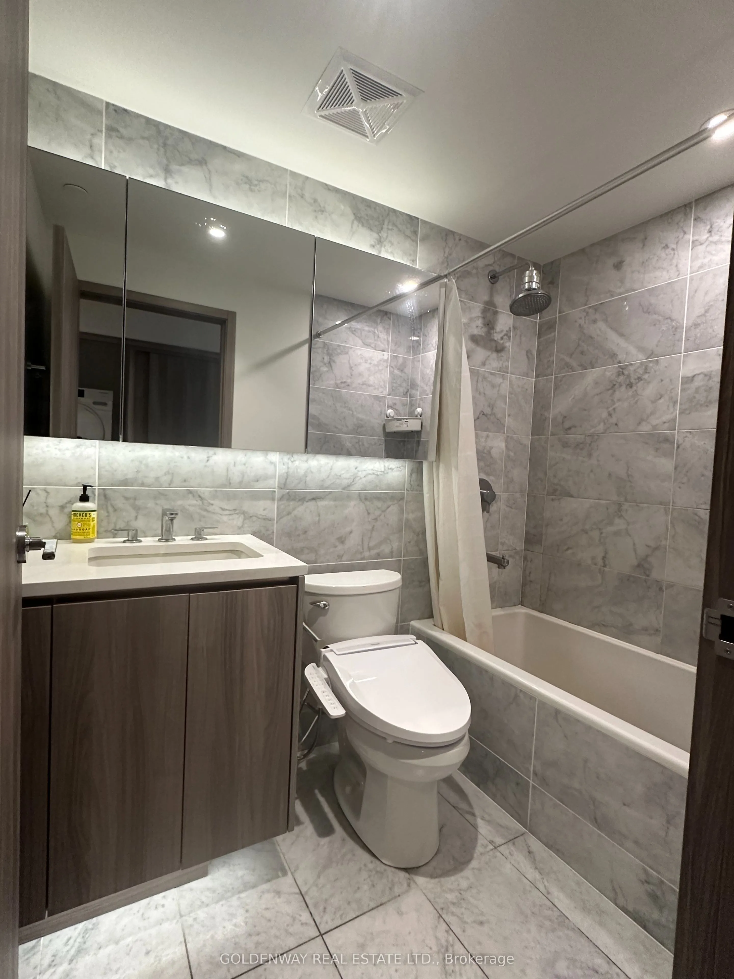 85 McMahon Drive #2109