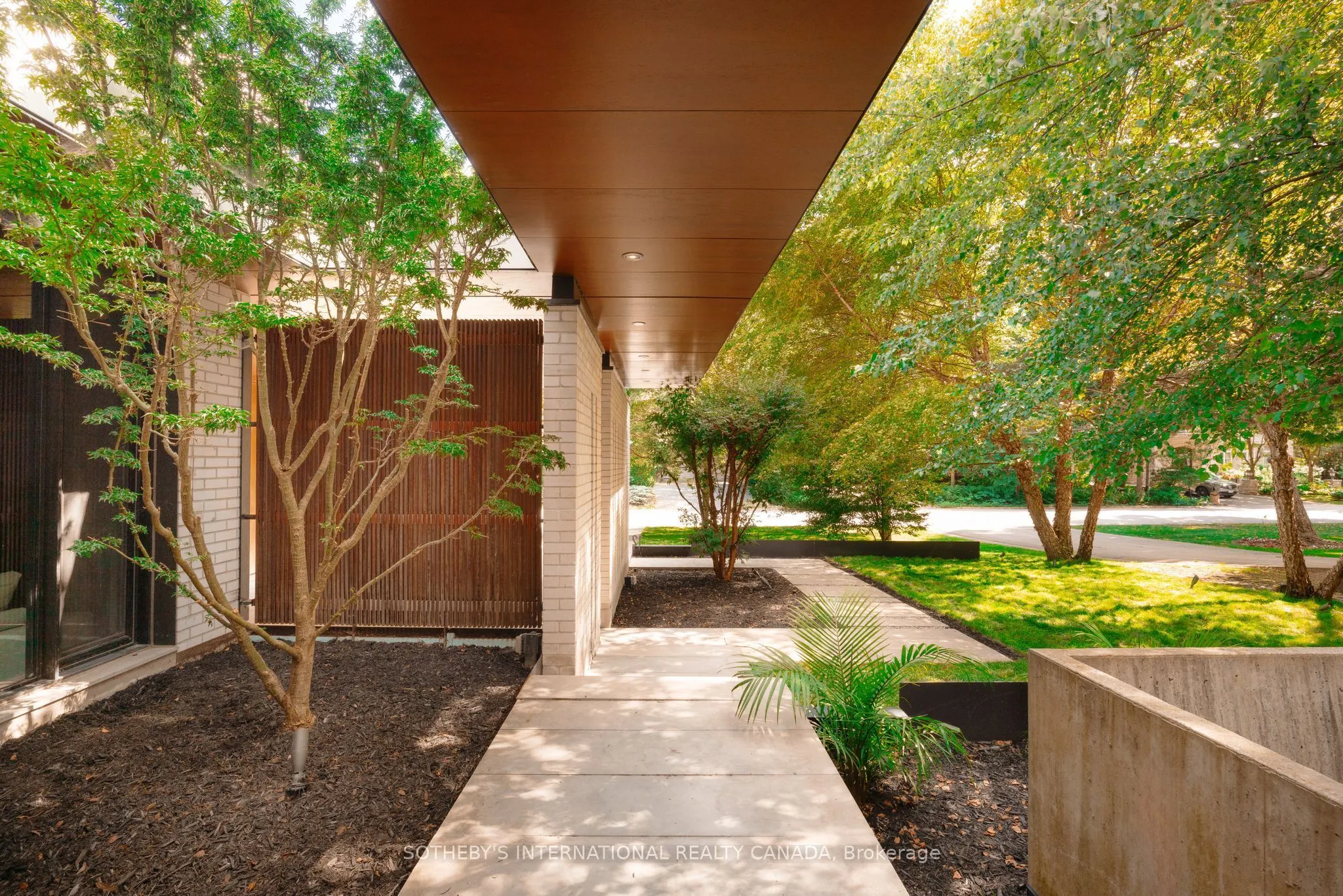 12 York Valley Crescent