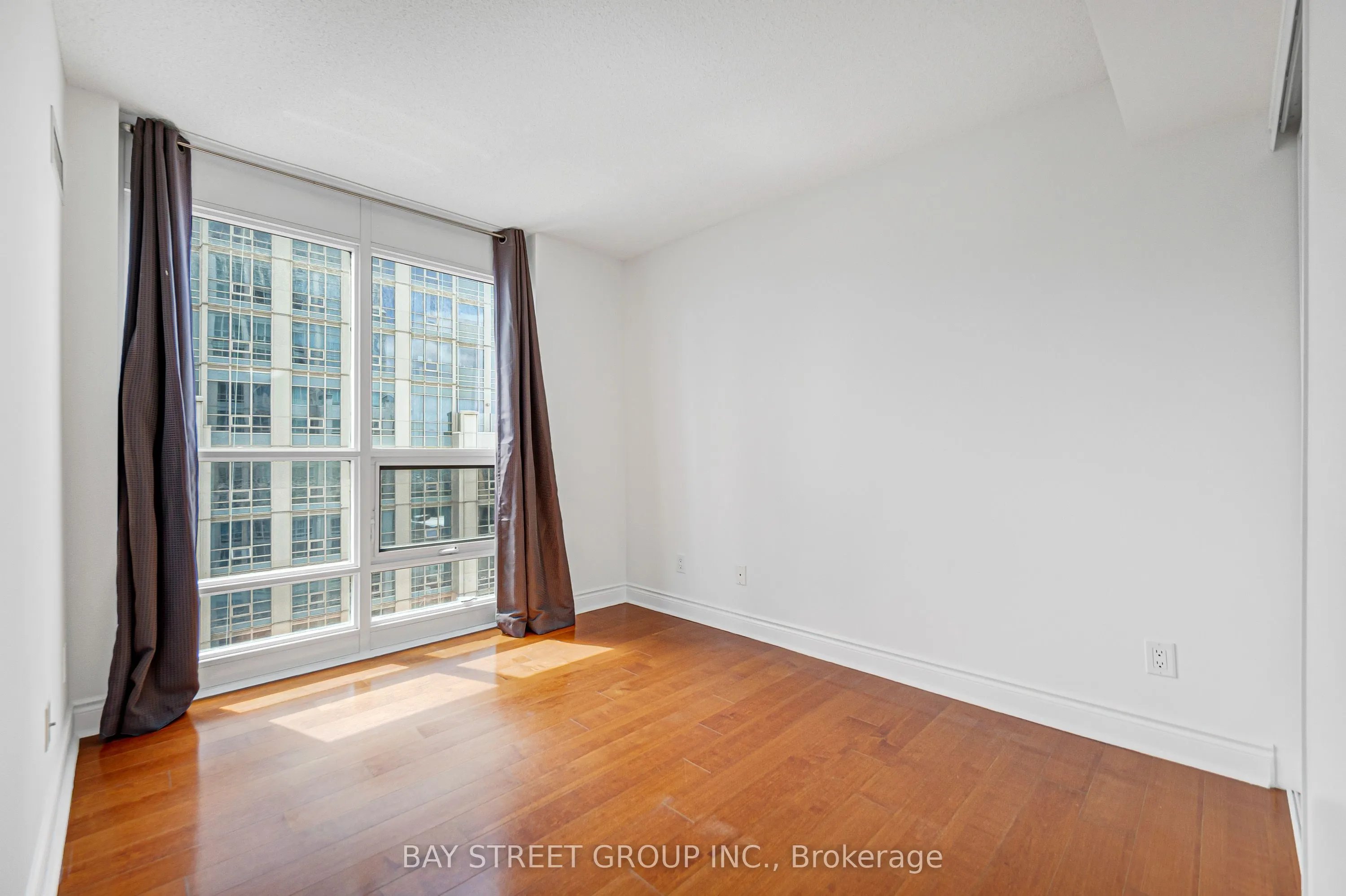 763 Bay Street #4105