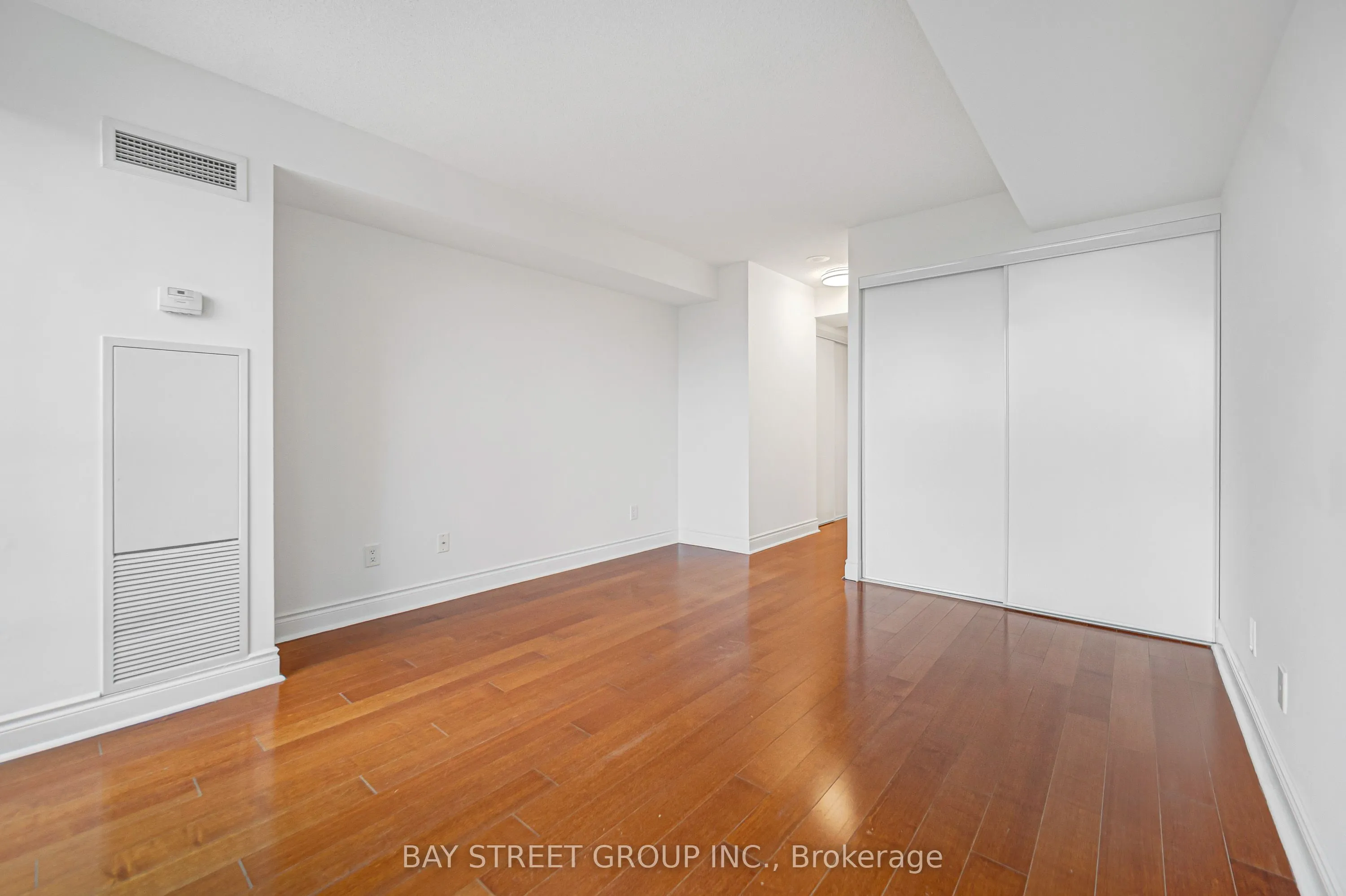 763 Bay Street #4105