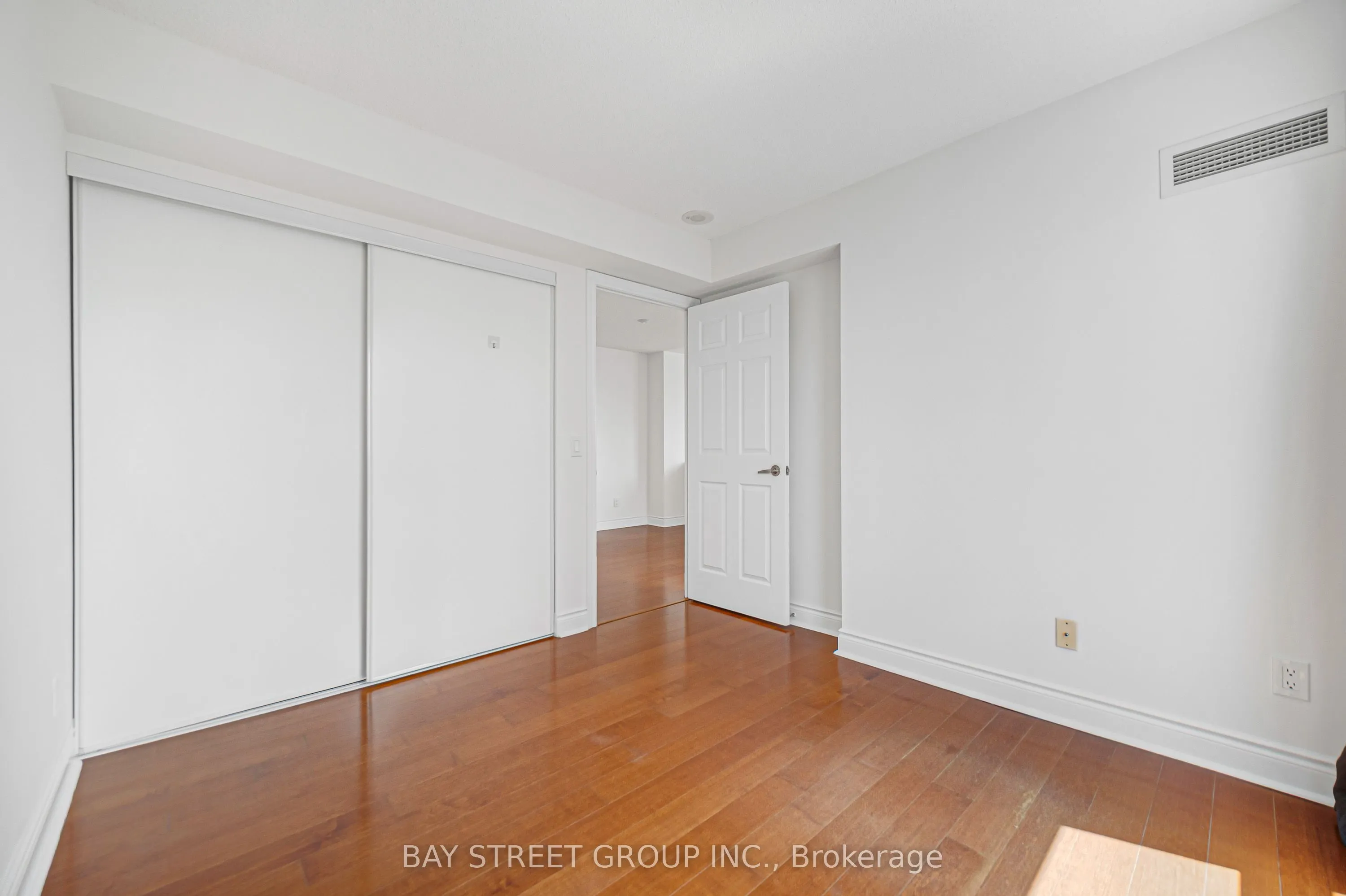 763 Bay Street #4105