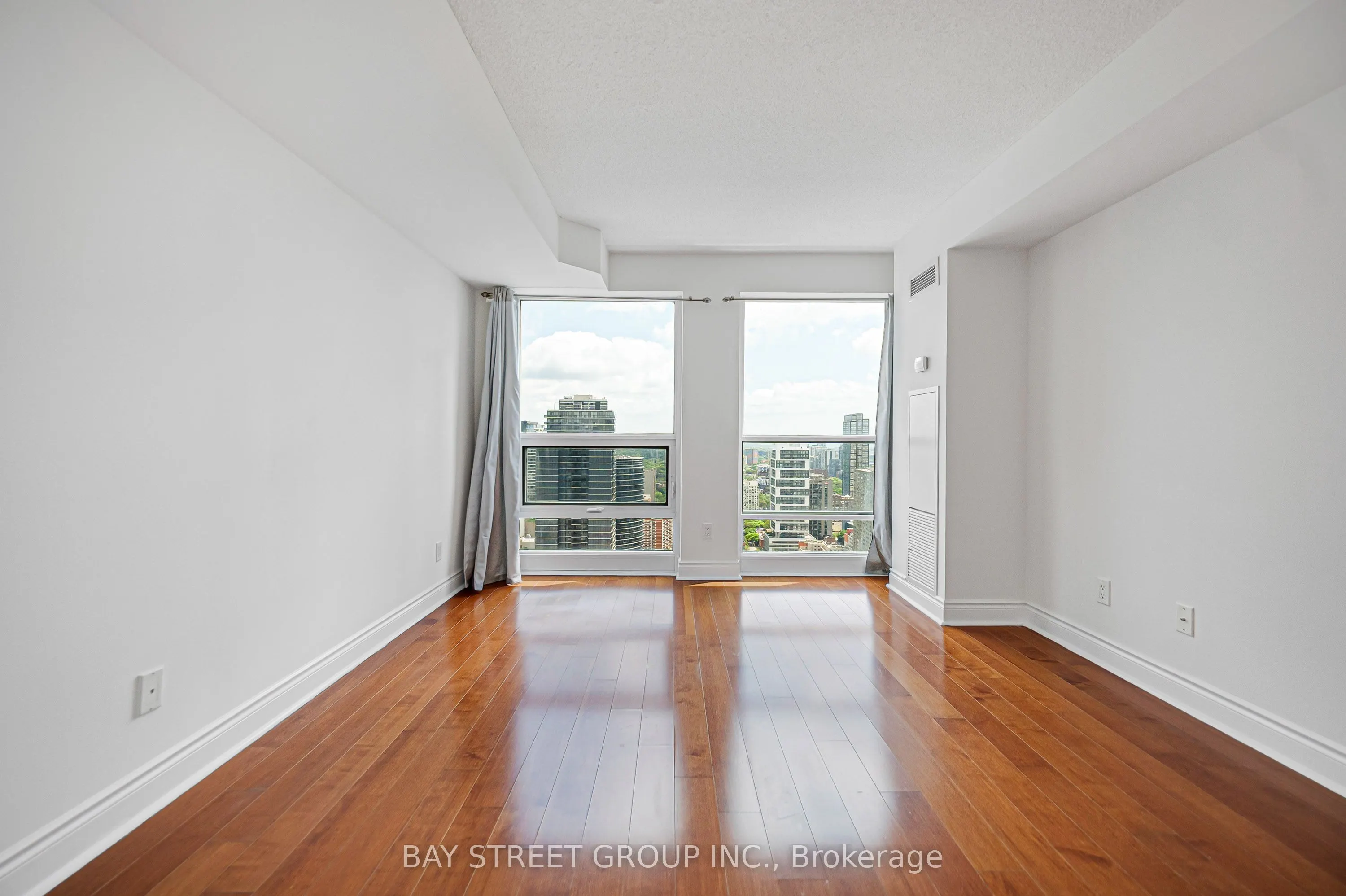 763 Bay Street #4105