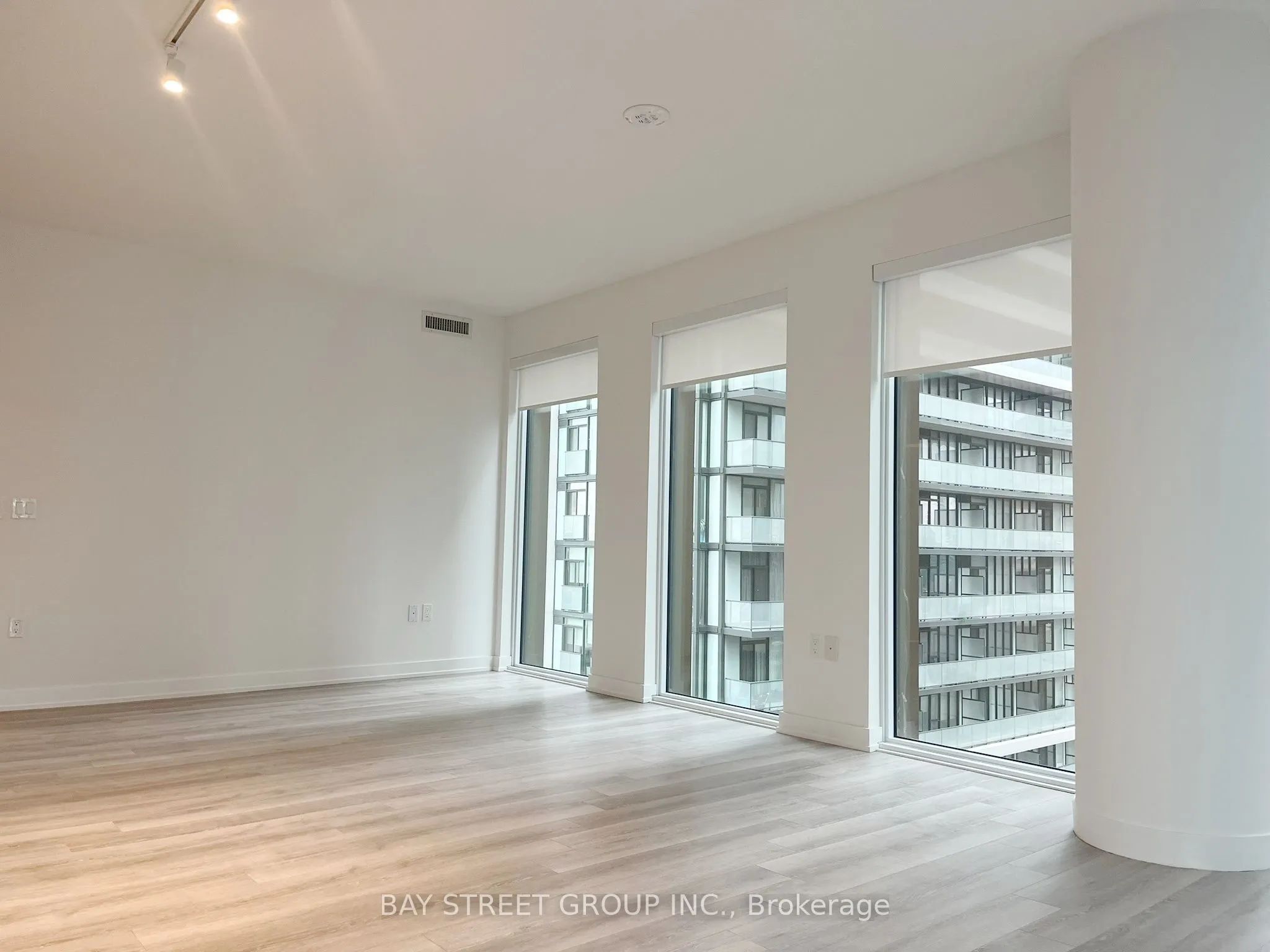 238 Simcoe Street #1904