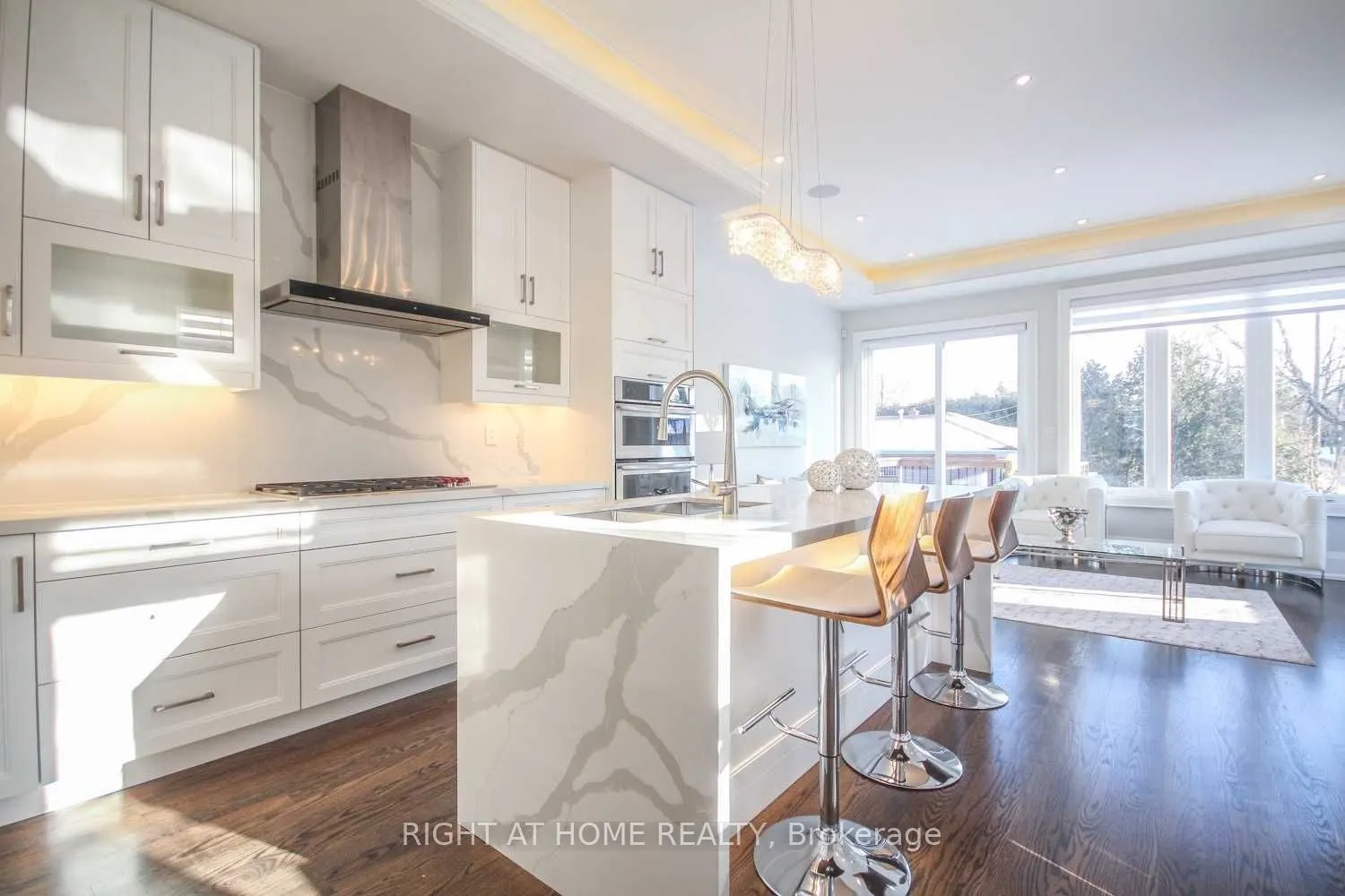 289 Connaught Avenue