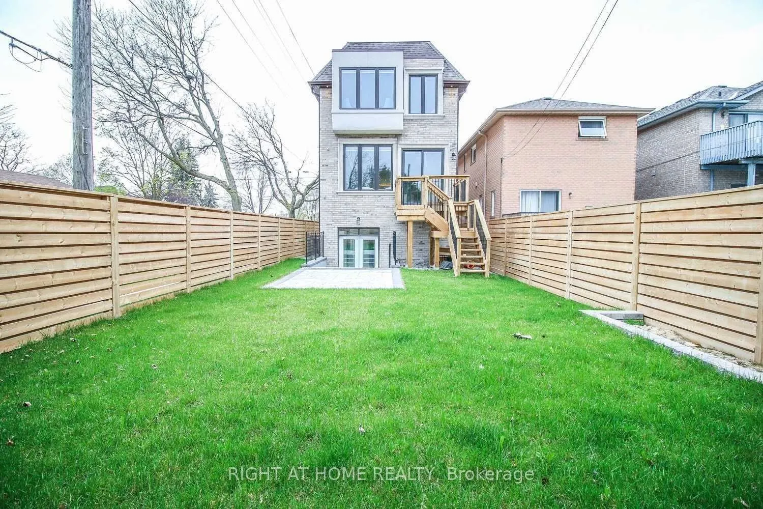 289 Connaught Avenue
