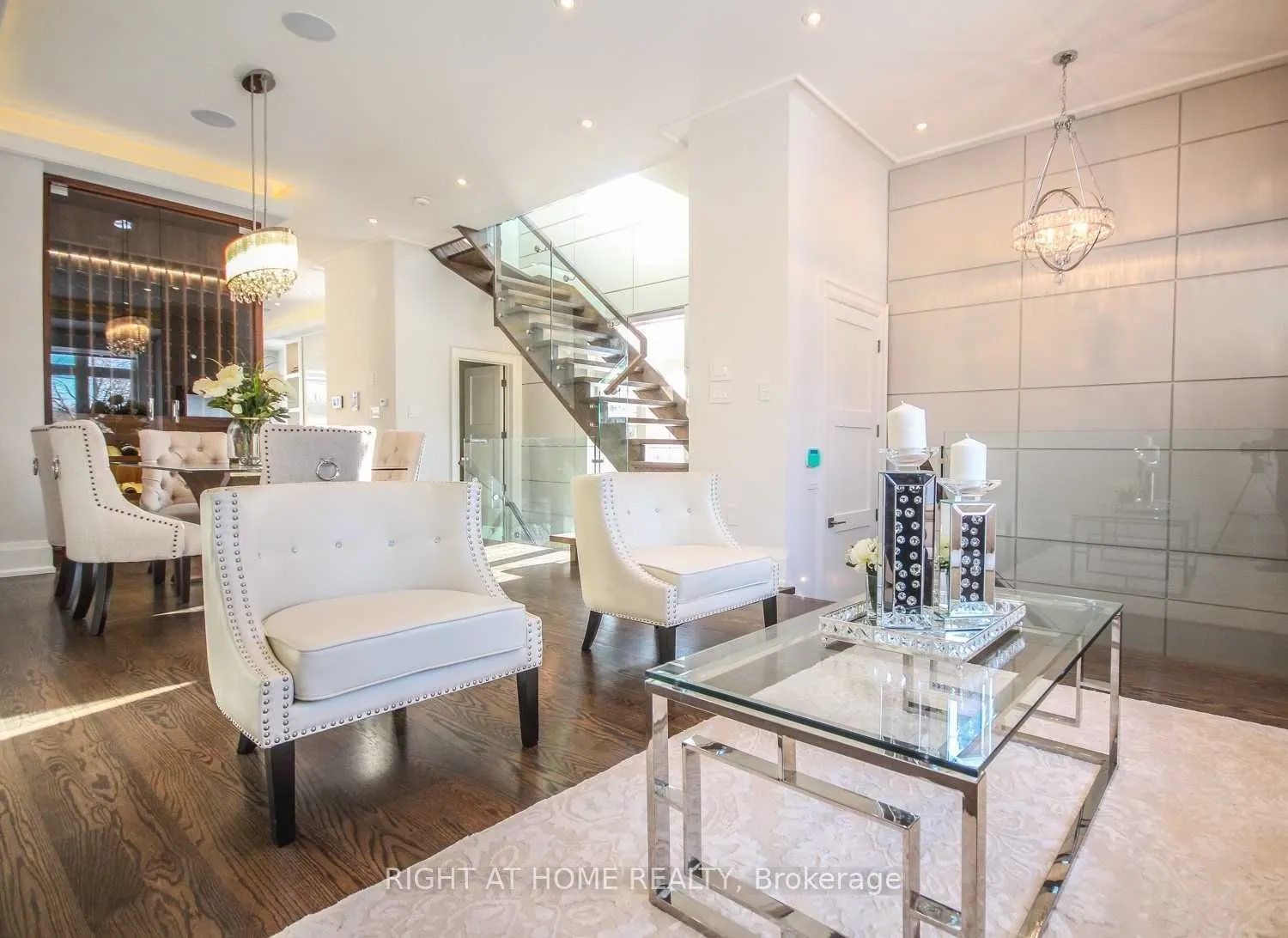 289 Connaught Avenue