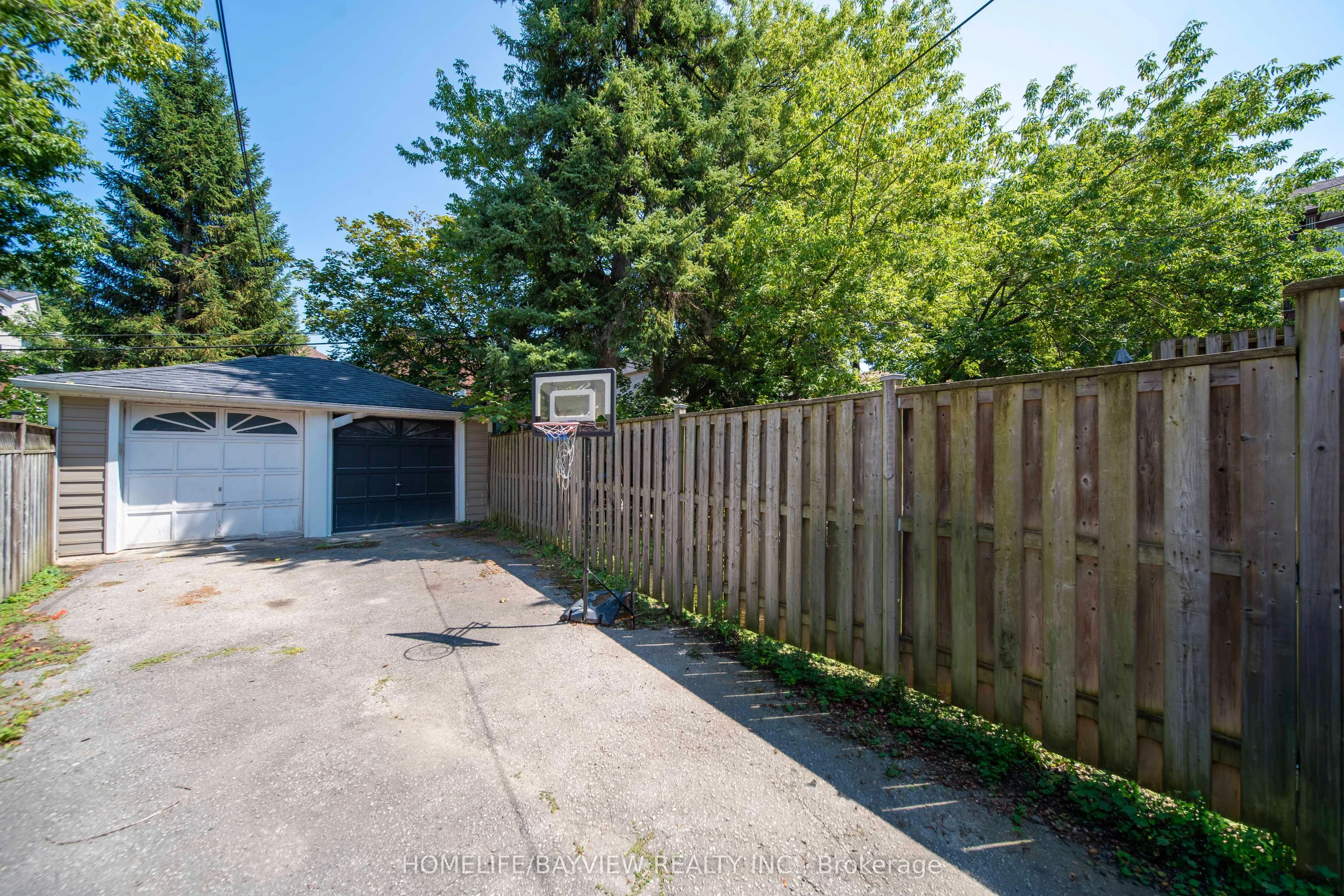 131 Heddington Avenue