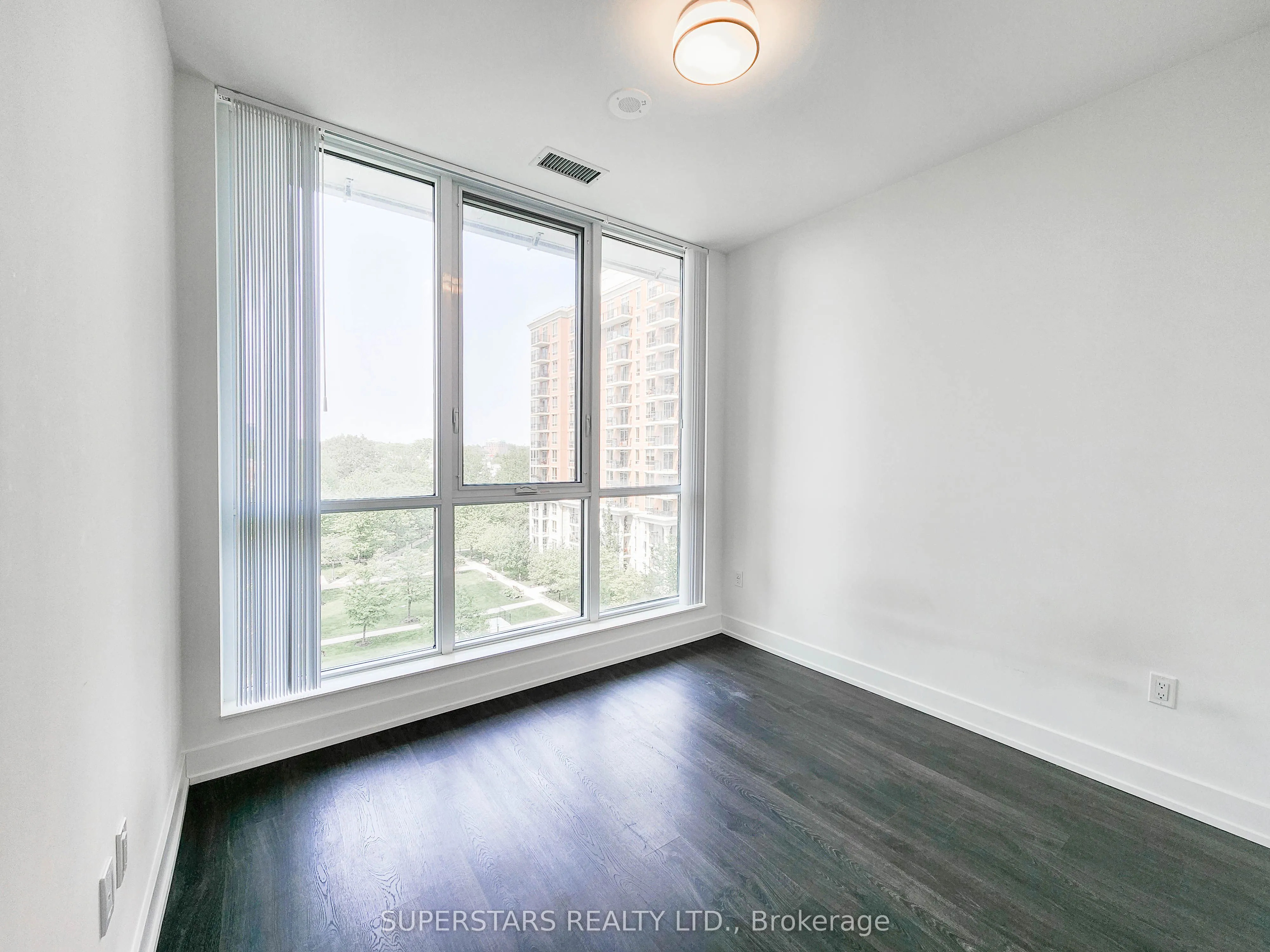 20 Inn On The Park Drive #645