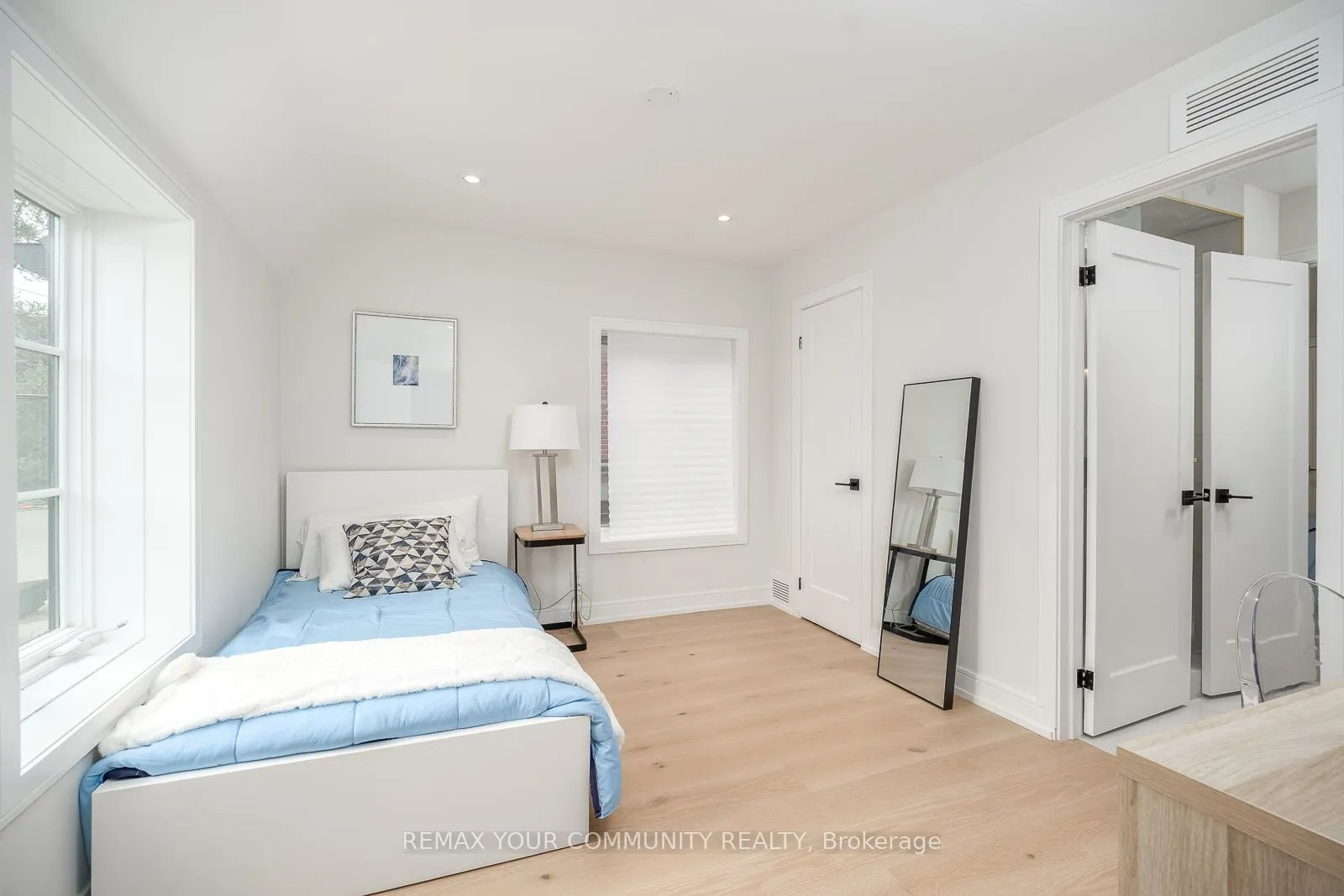 354 Bessborough Drive