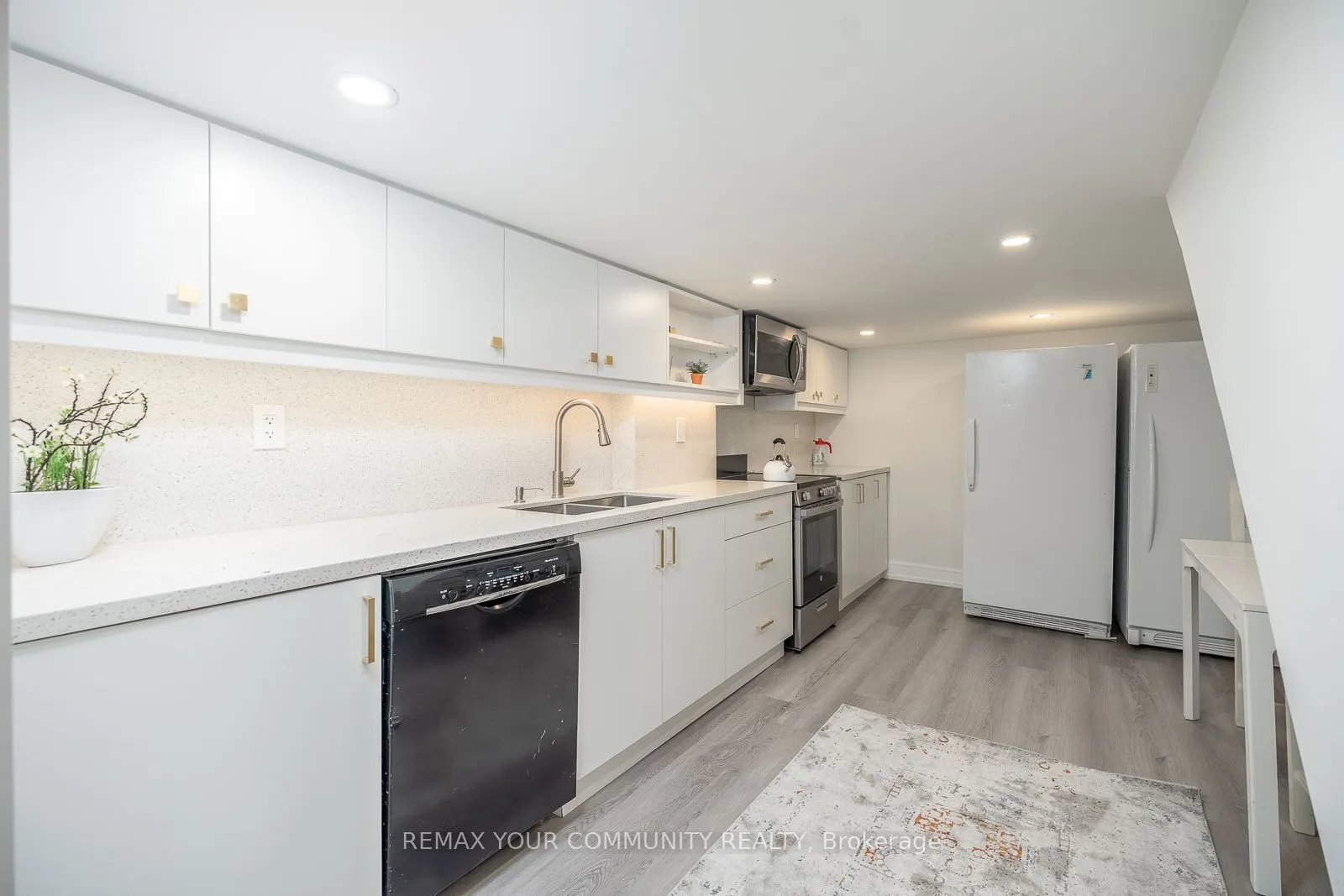 354 Bessborough Drive
