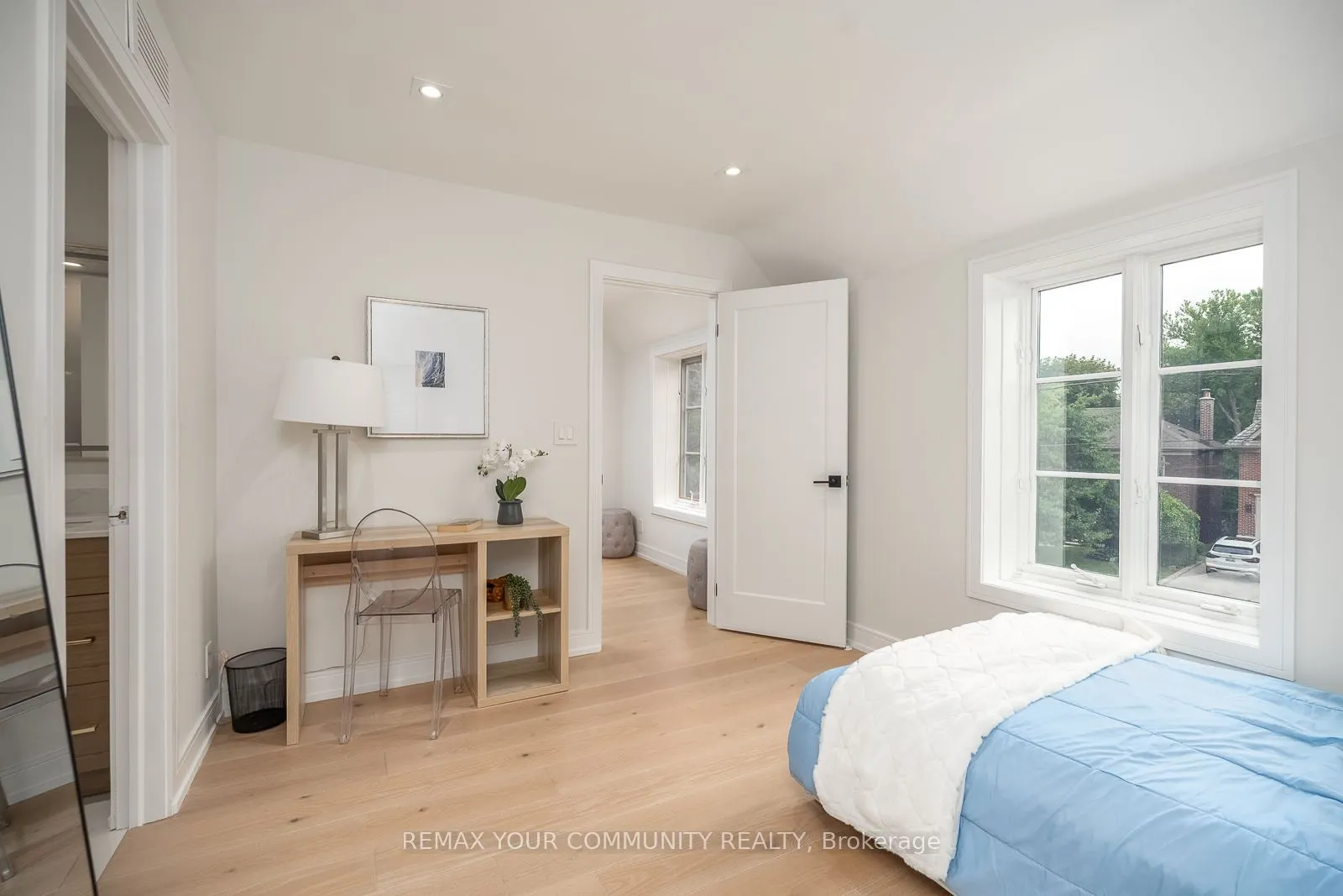 354 Bessborough Drive