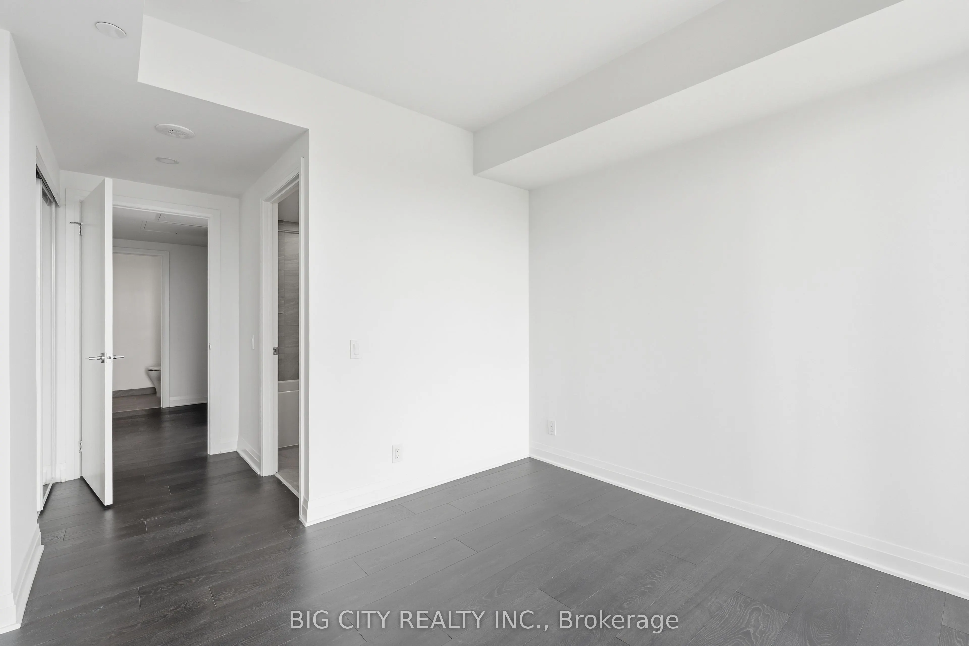 25 Frederick Todd Way #602