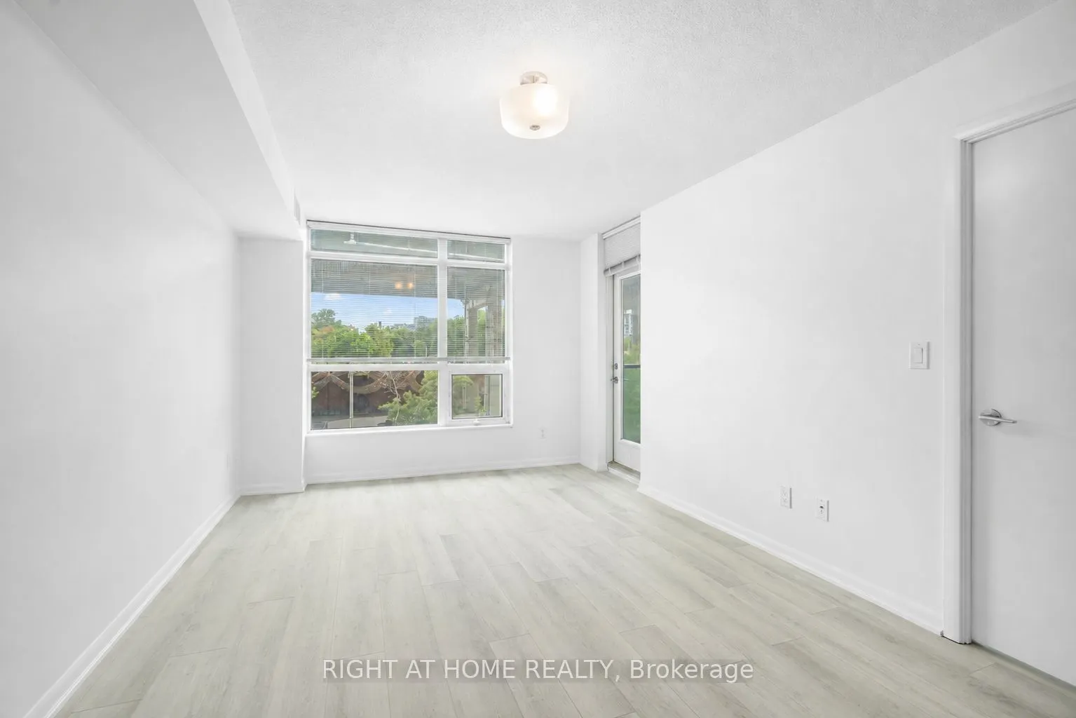 231 Fort York Boulevard #329