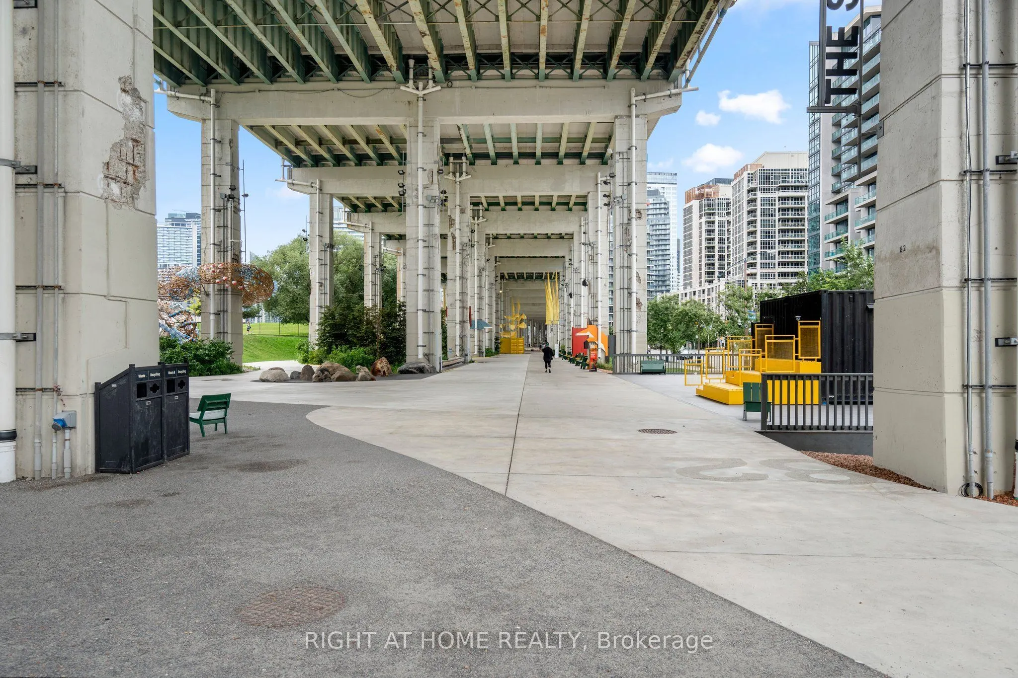 231 Fort York Boulevard #329
