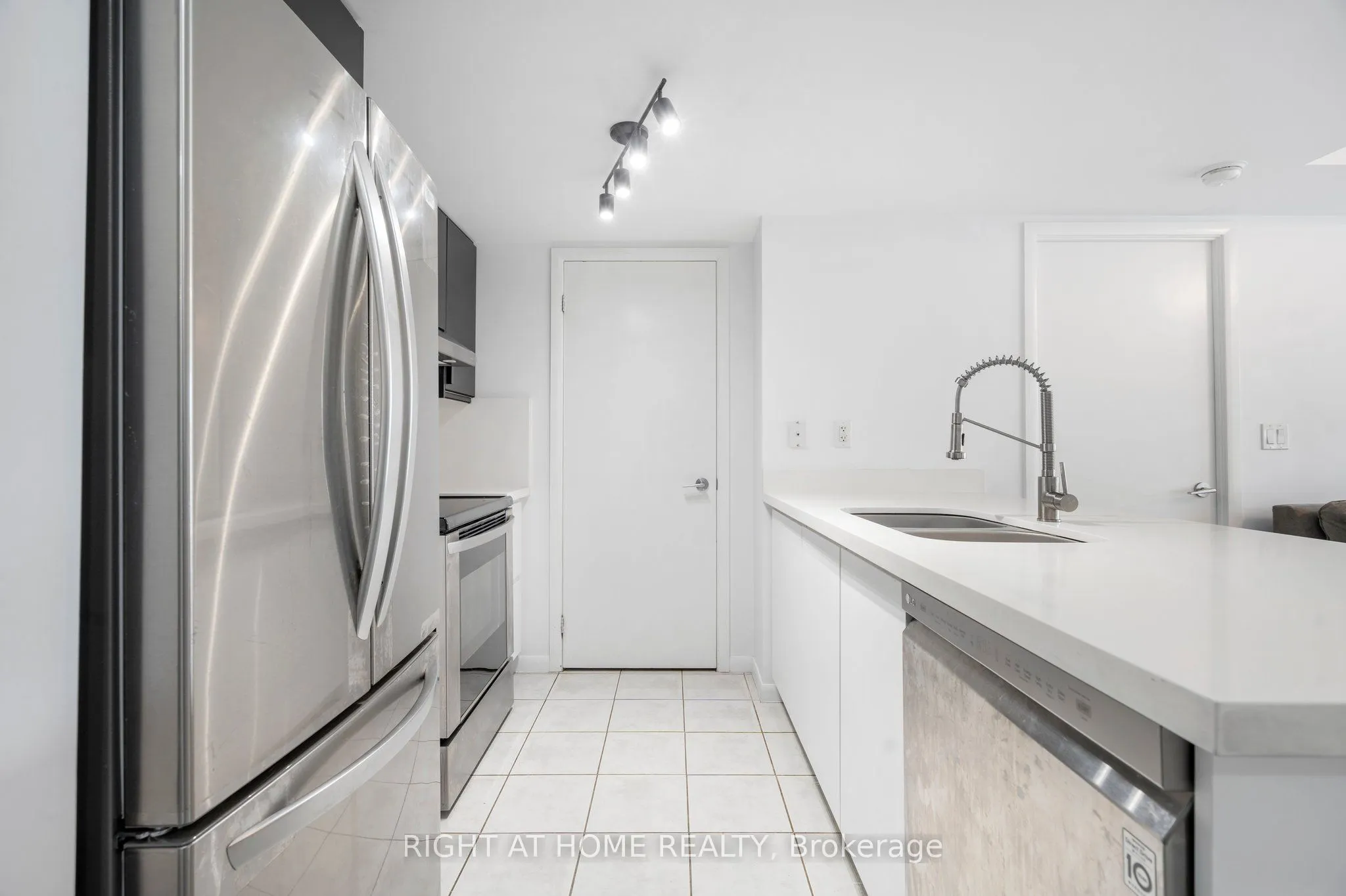 231 Fort York Boulevard #329