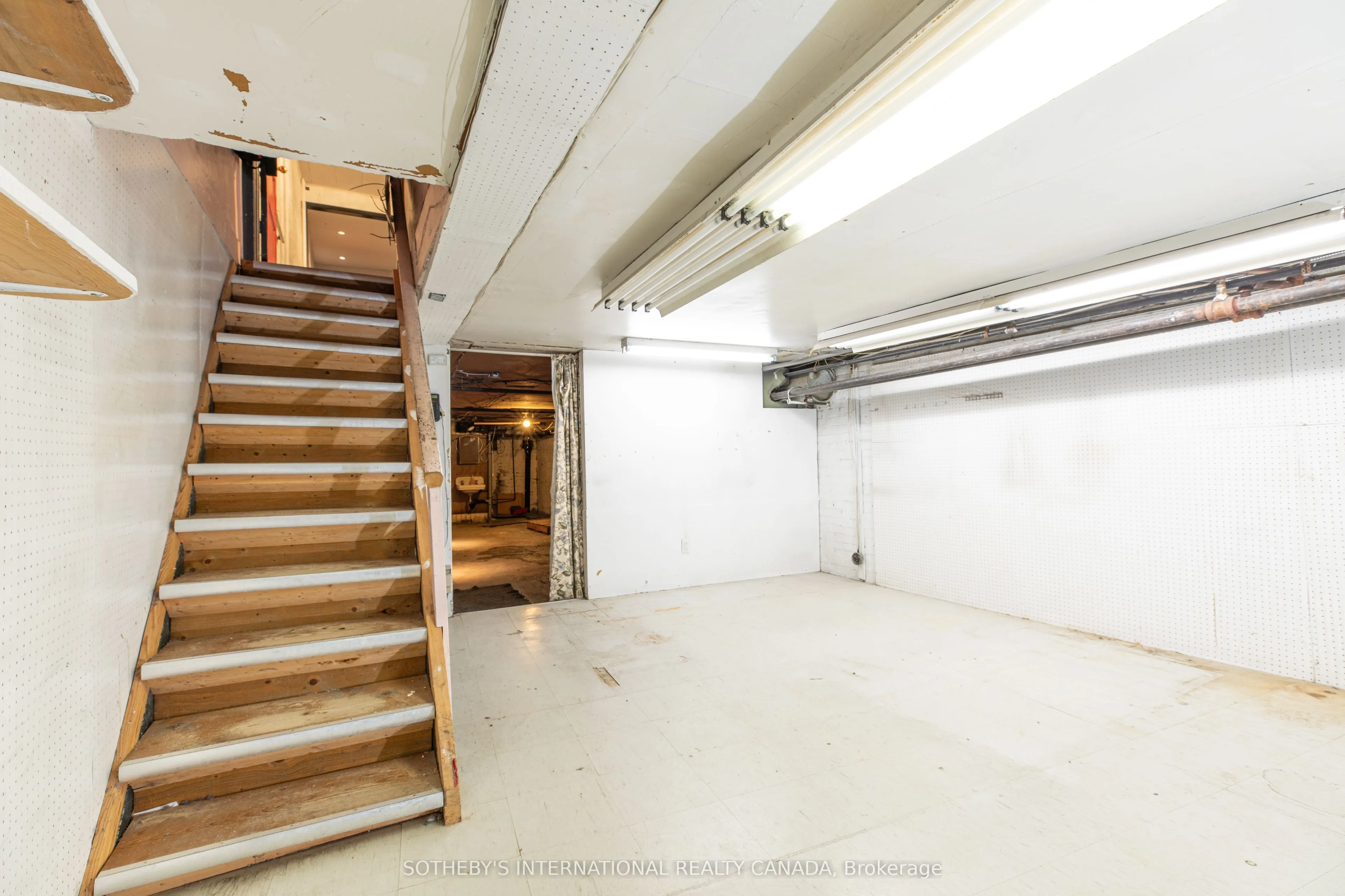 3236 Yonge Street #Retail Store