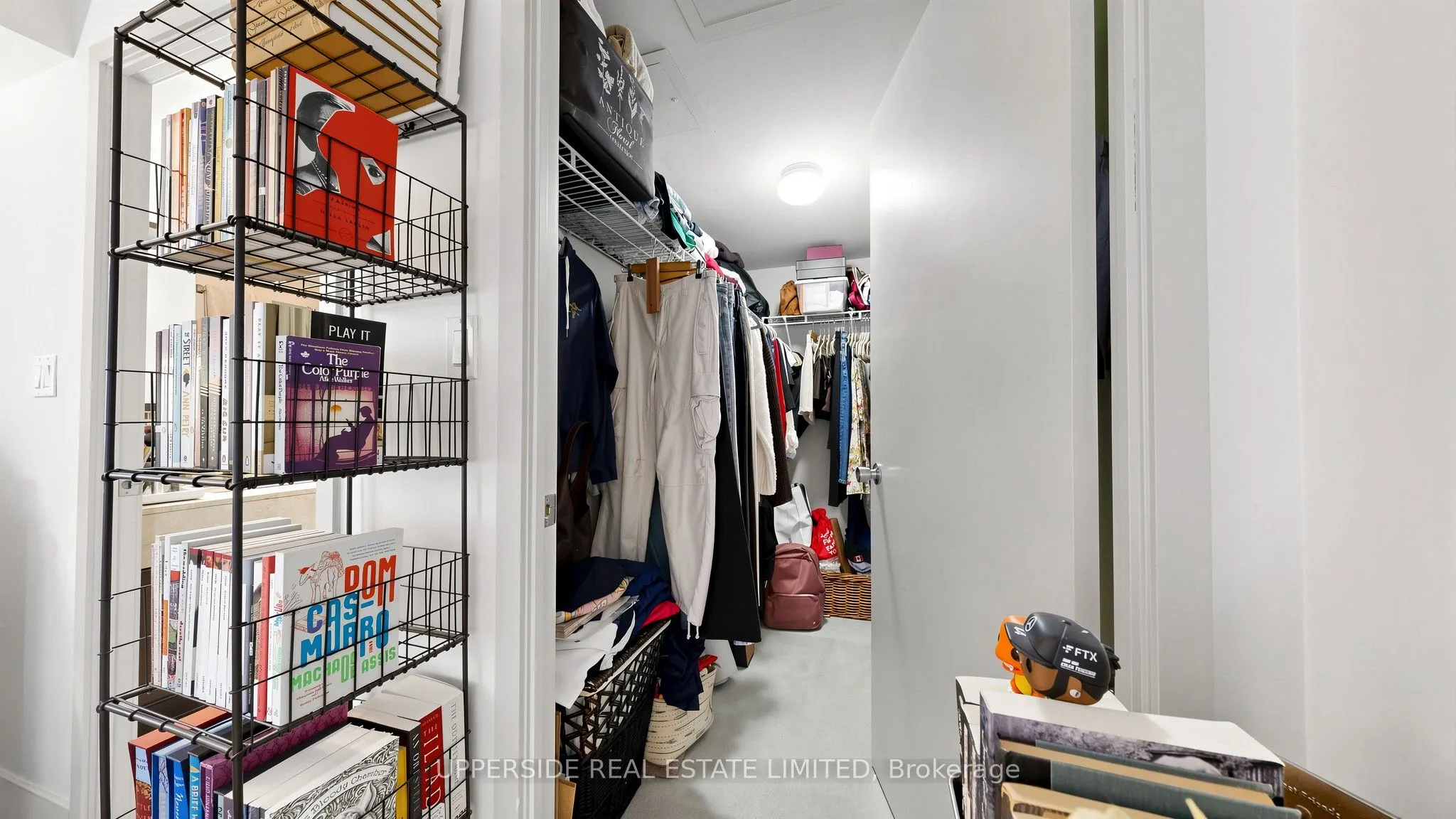 126 Simcoe Street #607