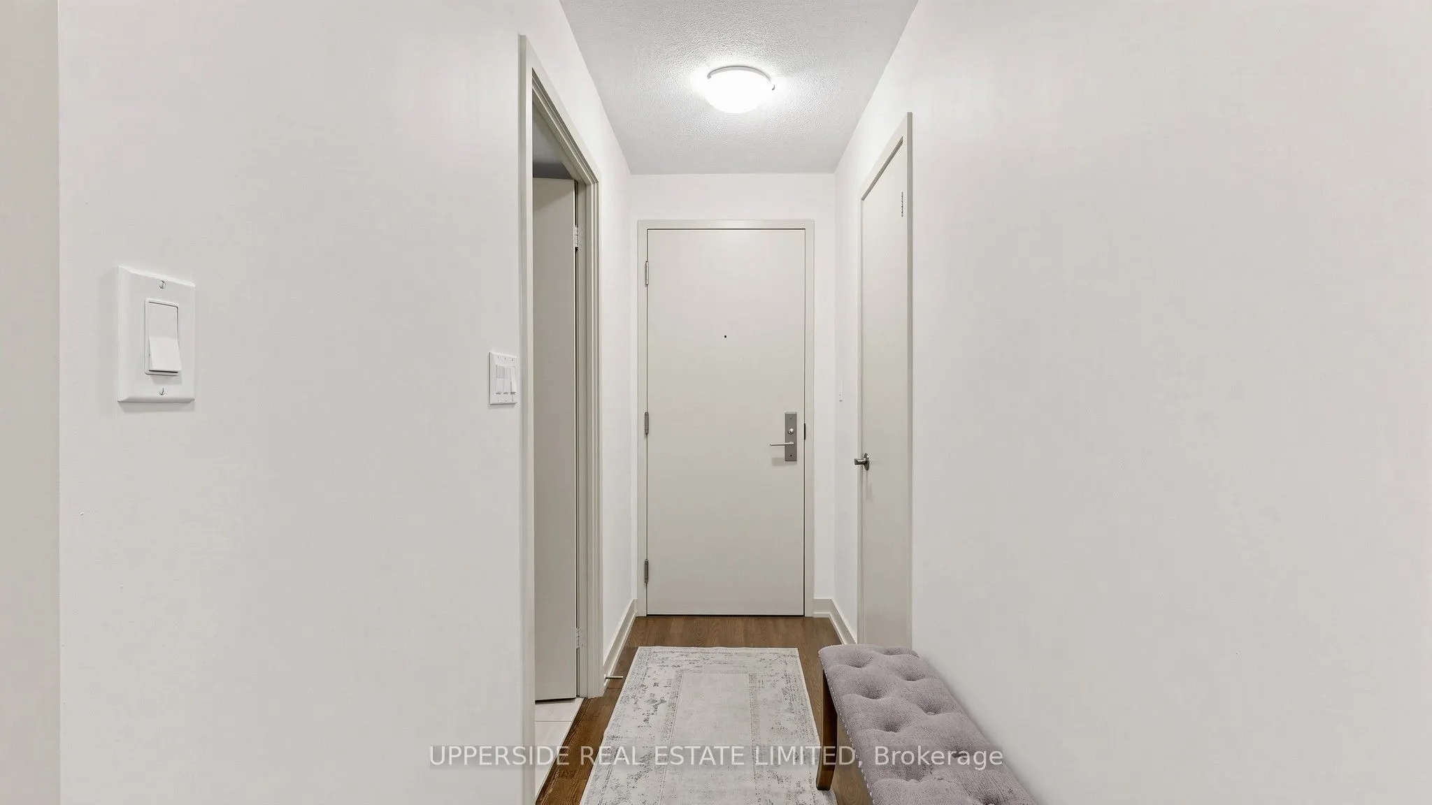 126 Simcoe Street #607