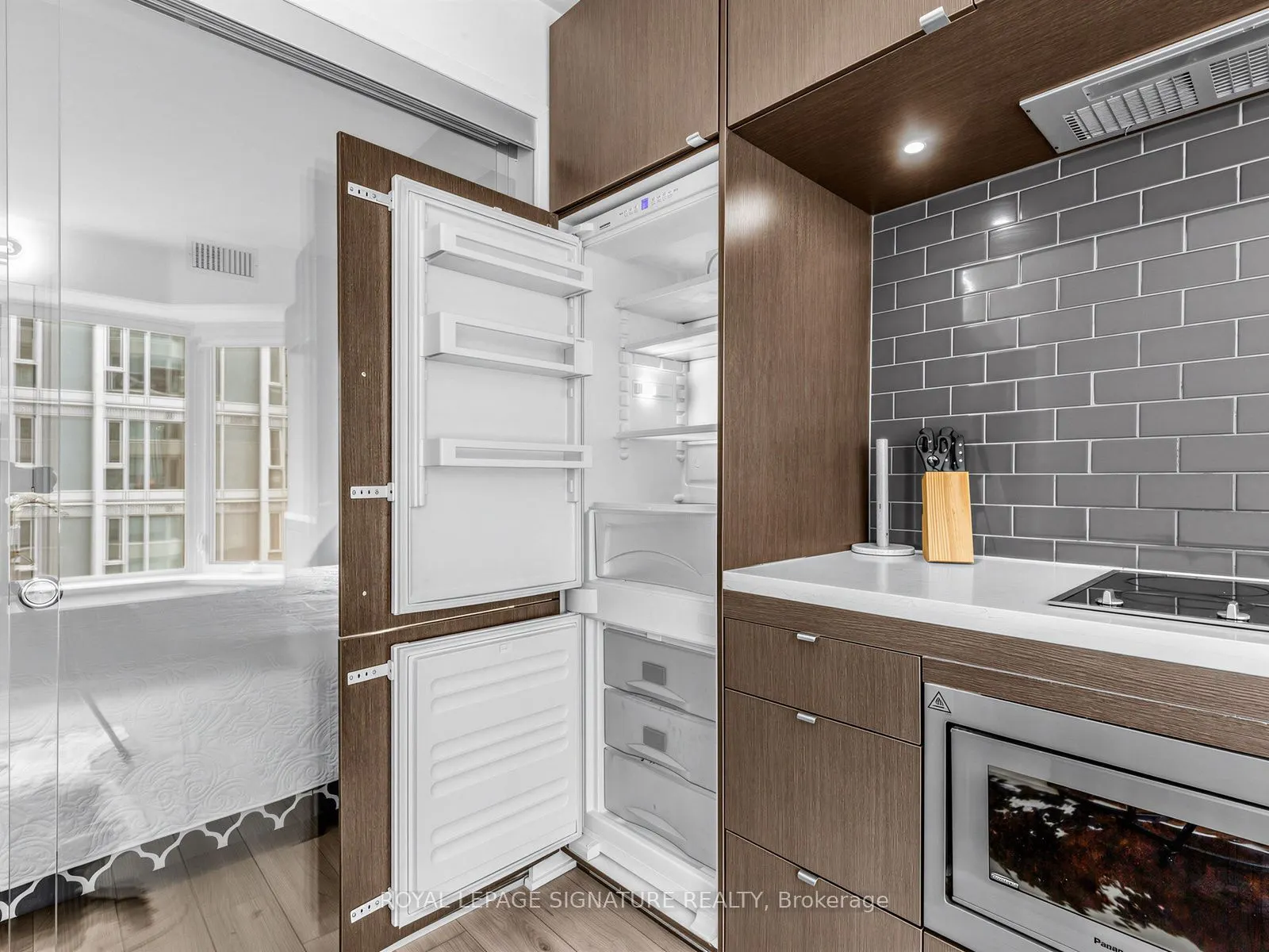 155 Yorkville Avenue #1110