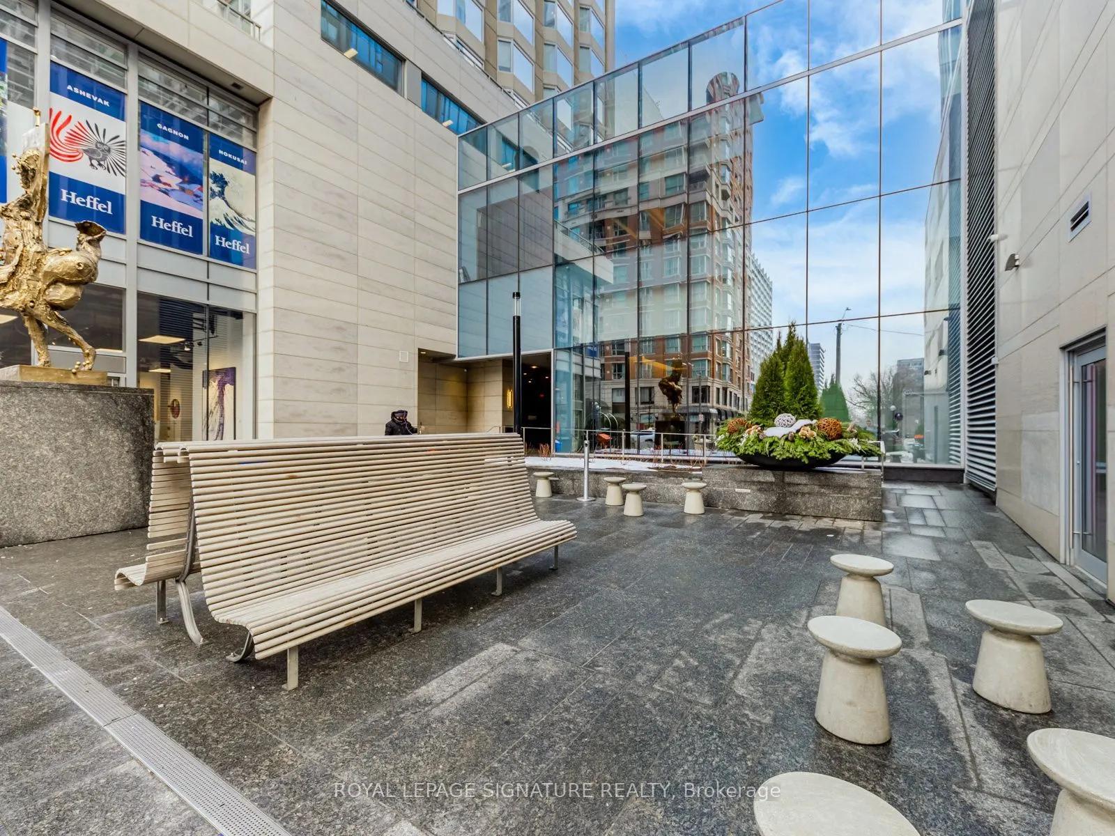 155 Yorkville Avenue #1110