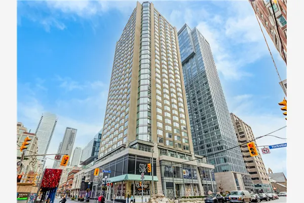 155 Yorkville Avenue #1110