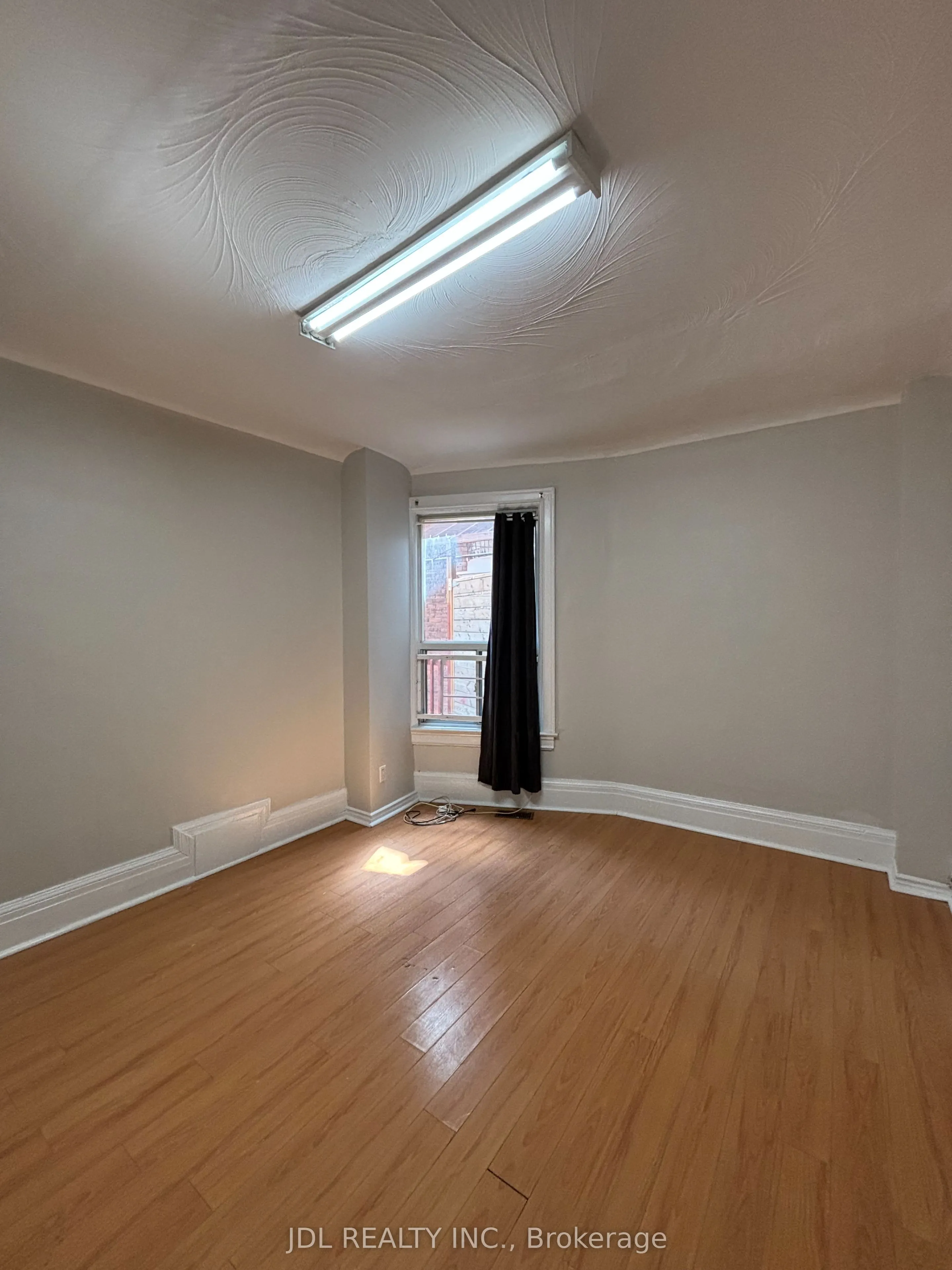 593 Bathurst Street #Main Floor