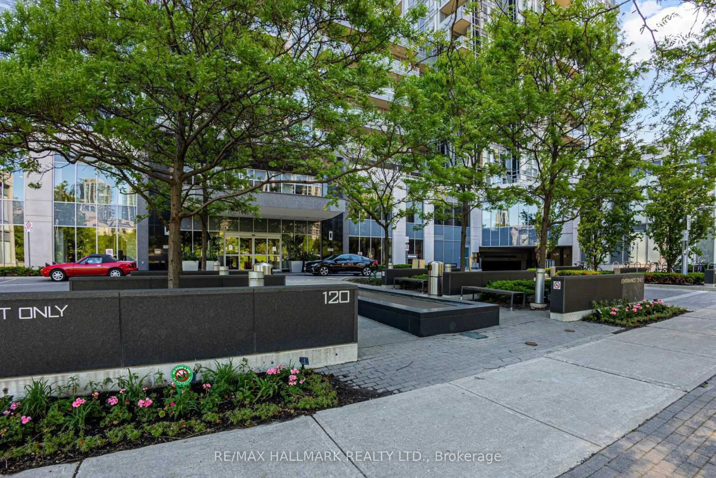 120 Harrison Garden Boulevard #1406