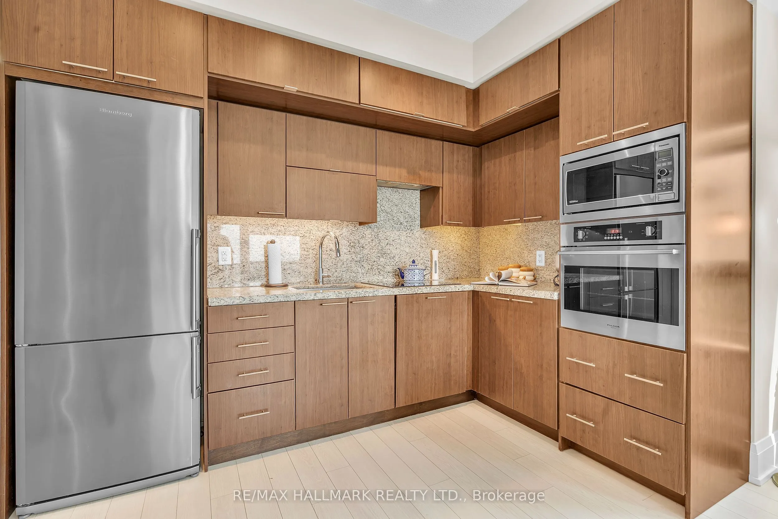 120 Harrison Garden Boulevard #1406