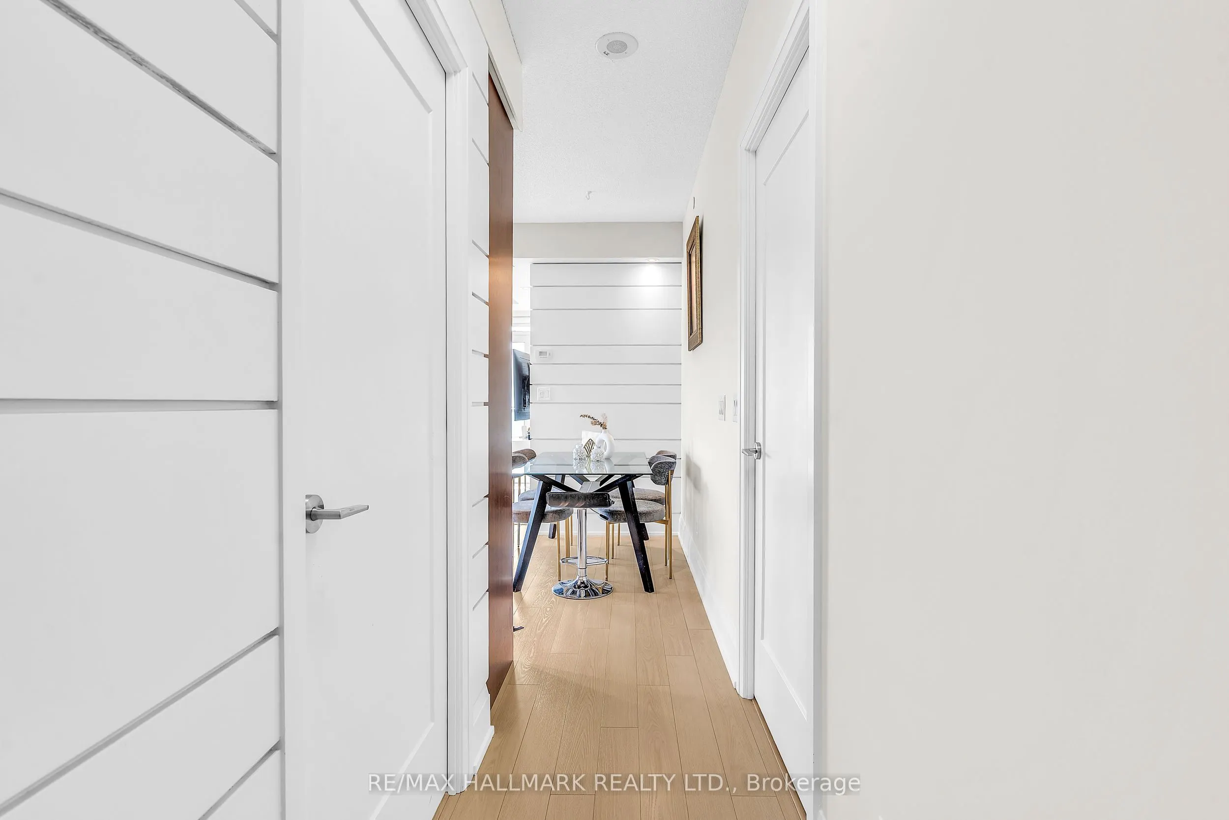 120 Harrison Garden Boulevard #1406