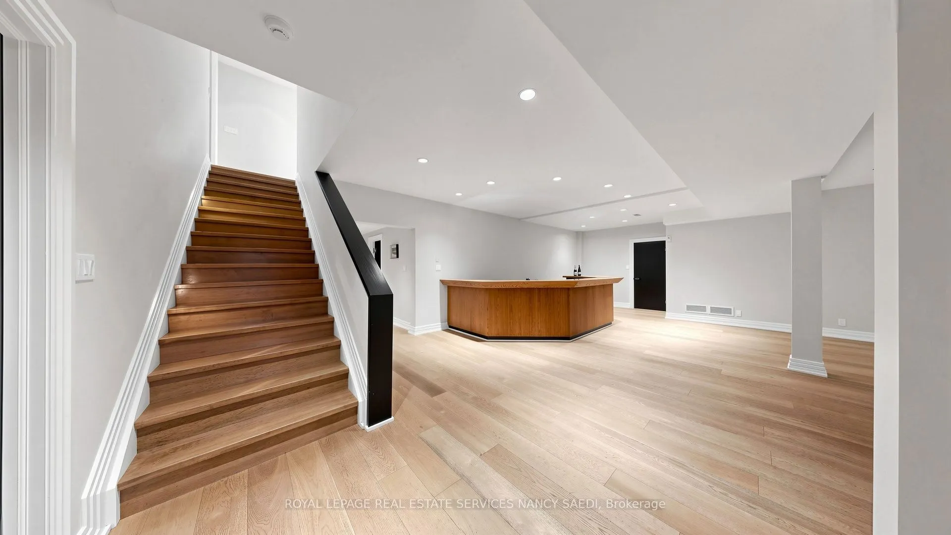 5 Abrams Place