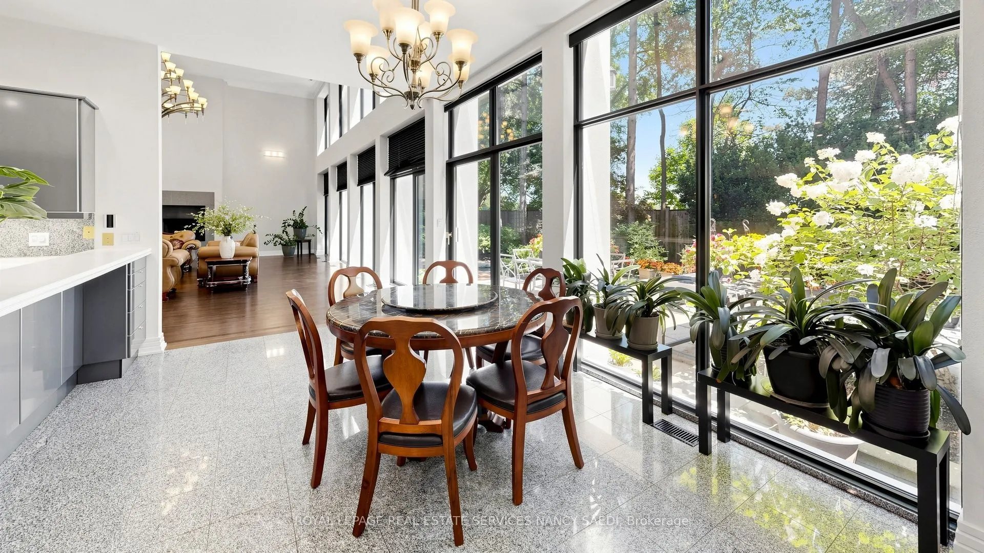 5 Abrams Place