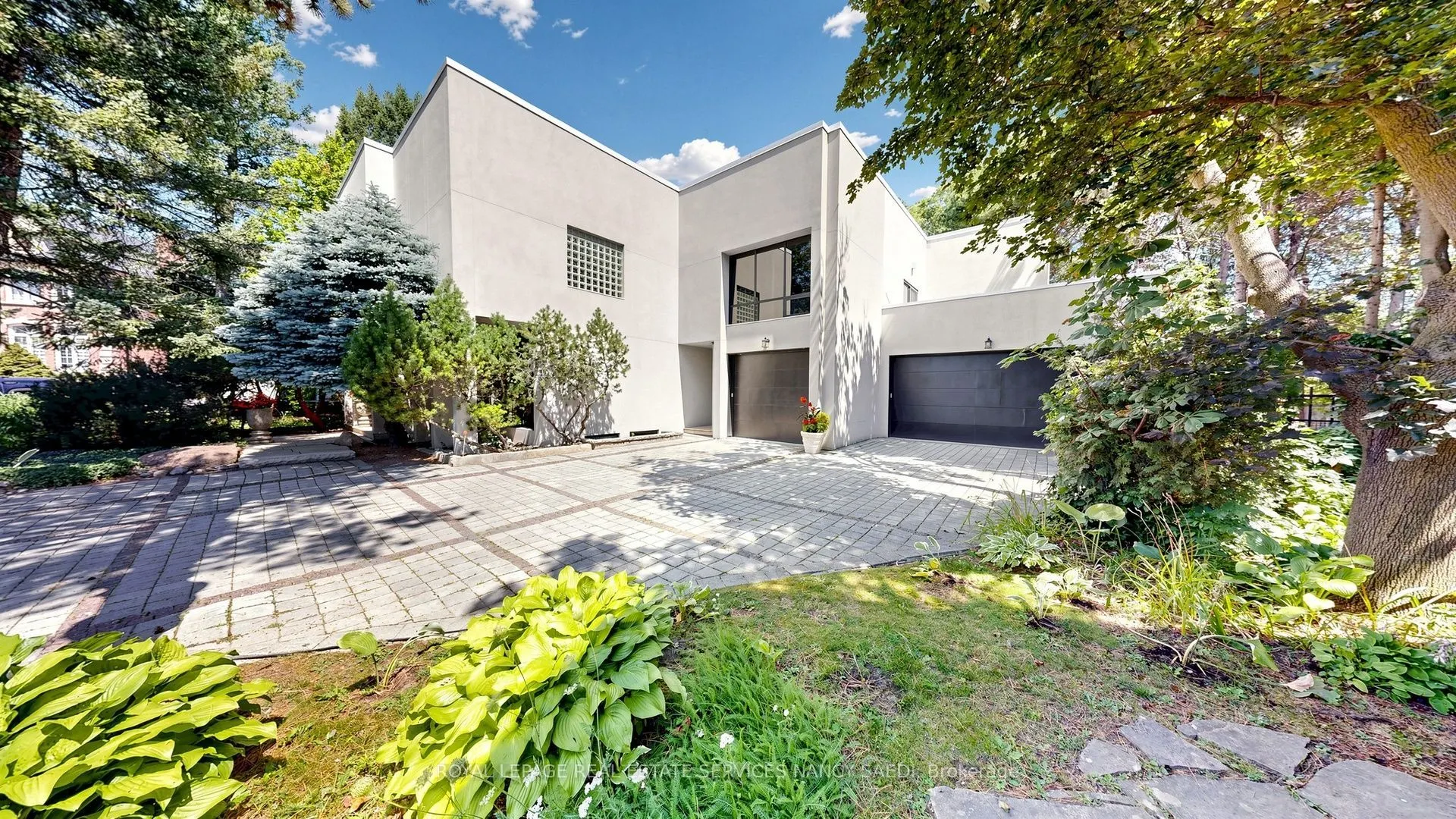 5 Abrams Place