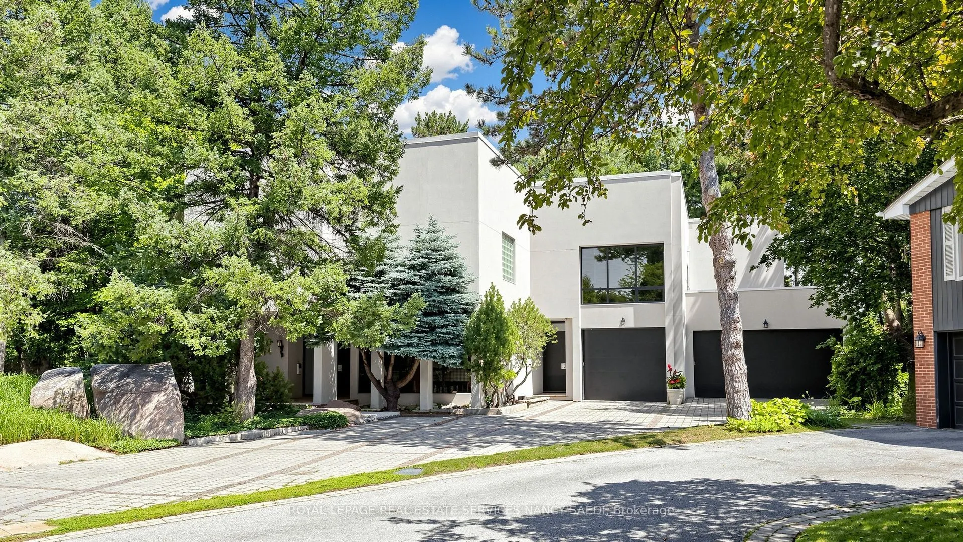 5 Abrams Place
