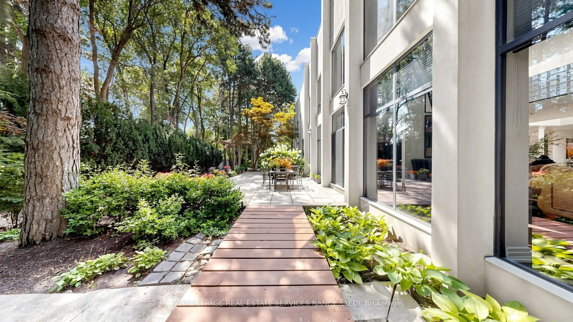 5 Abrams Place