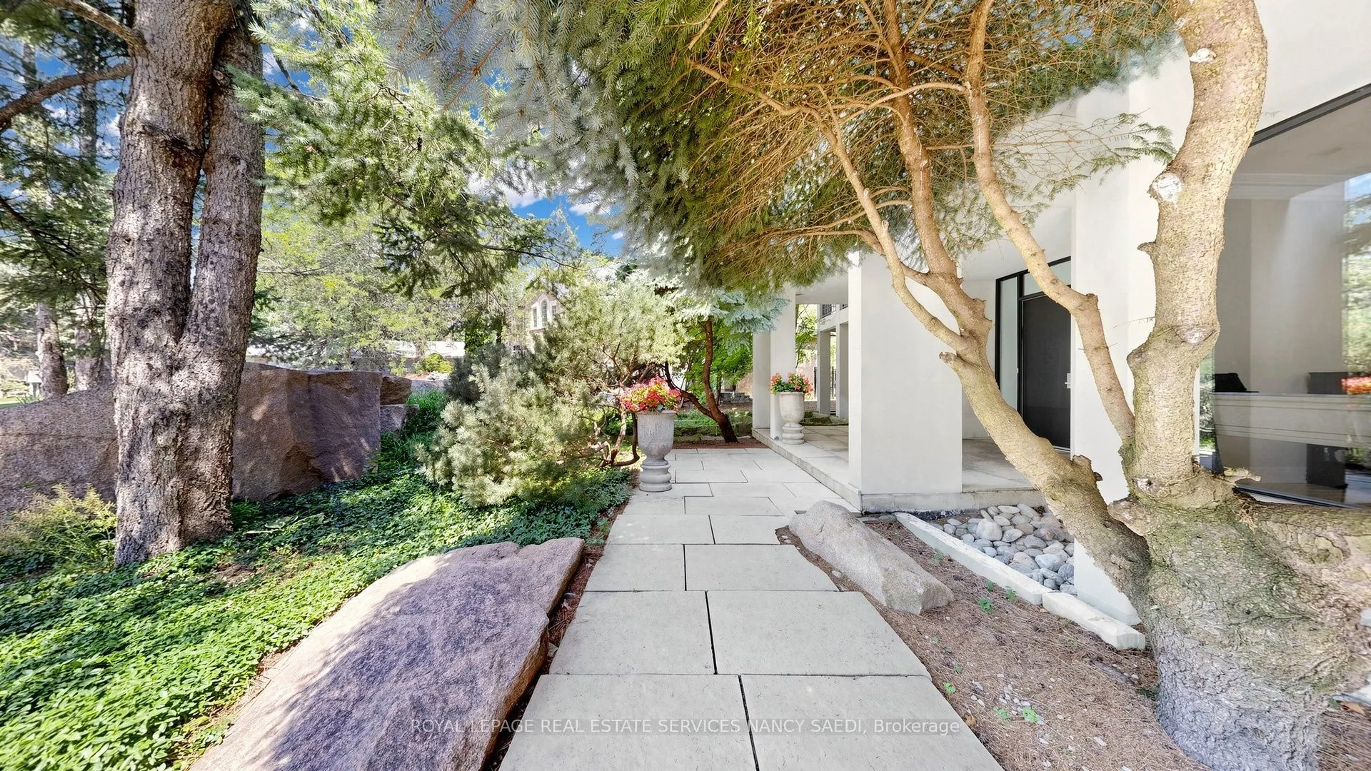 5 Abrams Place