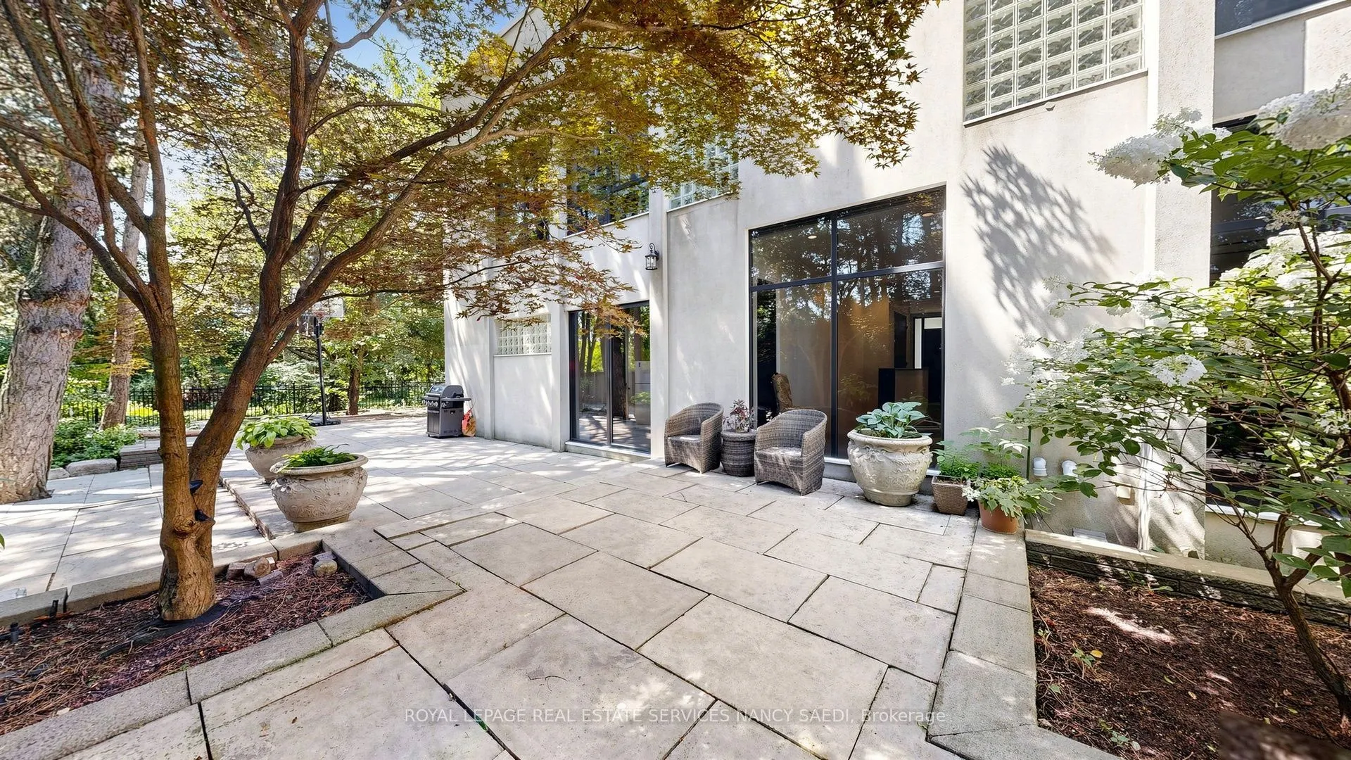 5 Abrams Place