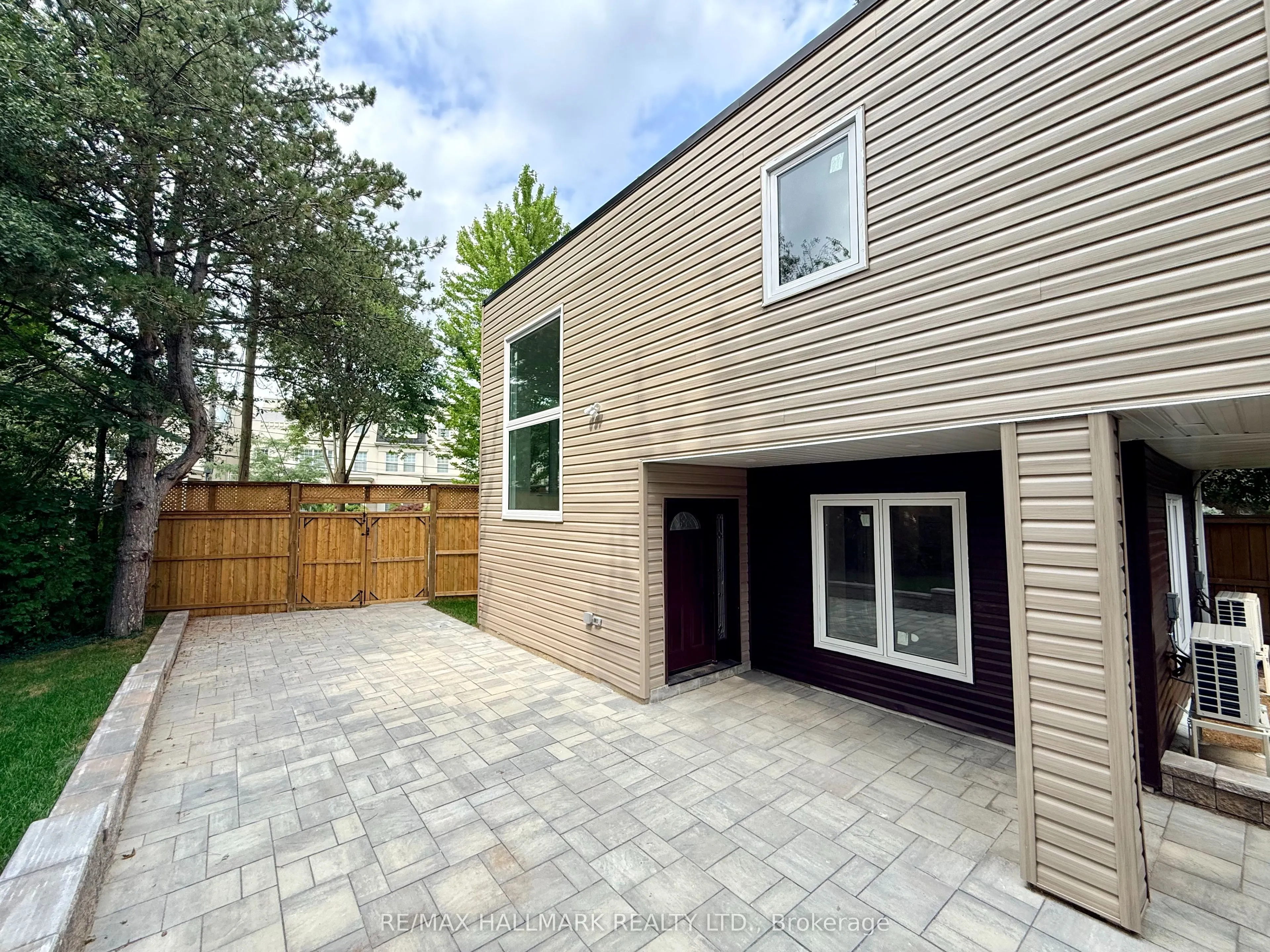 48R Bradgate Road