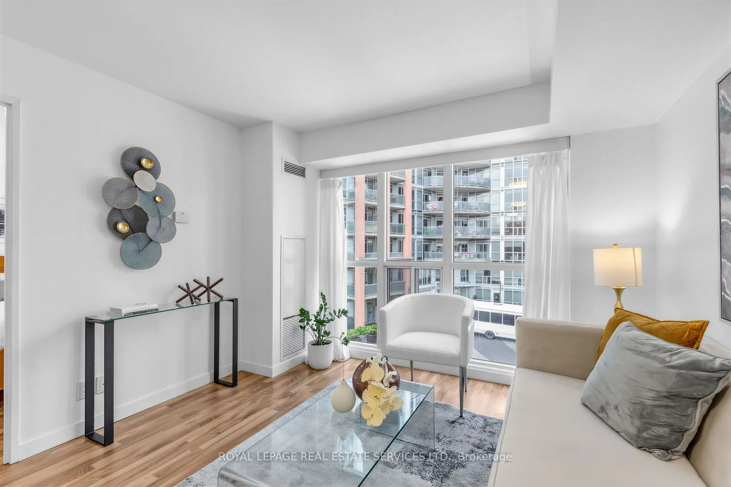 1005 King Street W #337