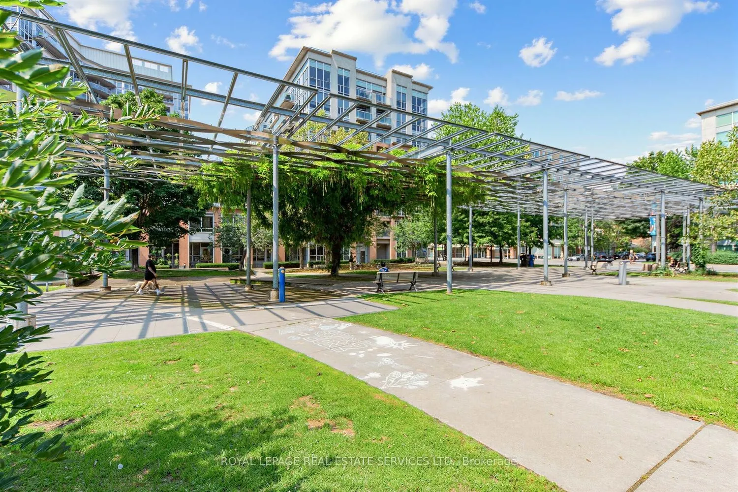 1005 King Street W #337