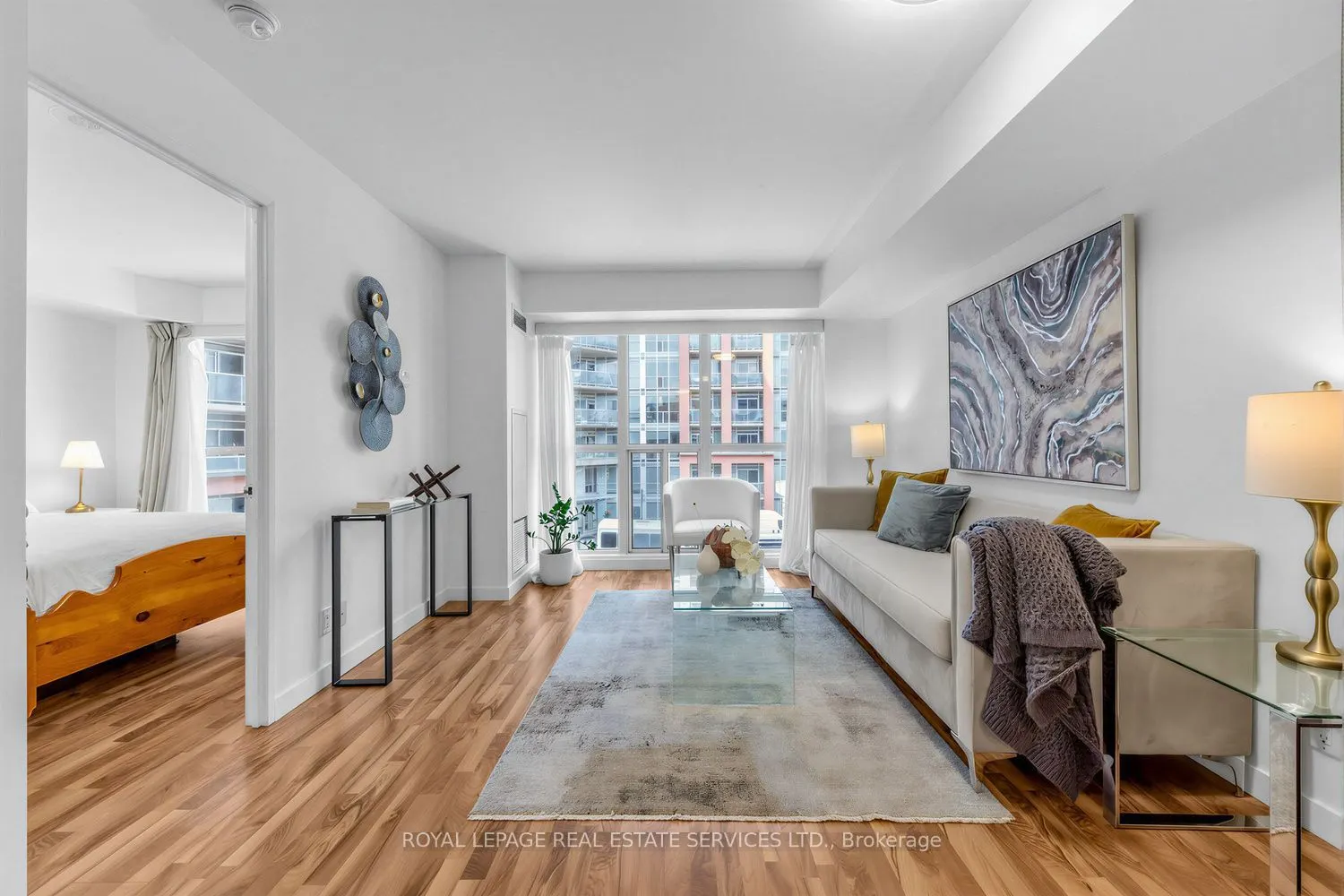 1005 King Street W #337