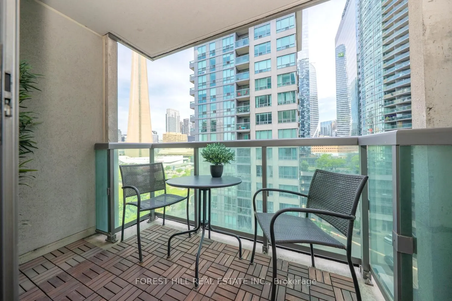 25 Lower Simcoe Street #1120