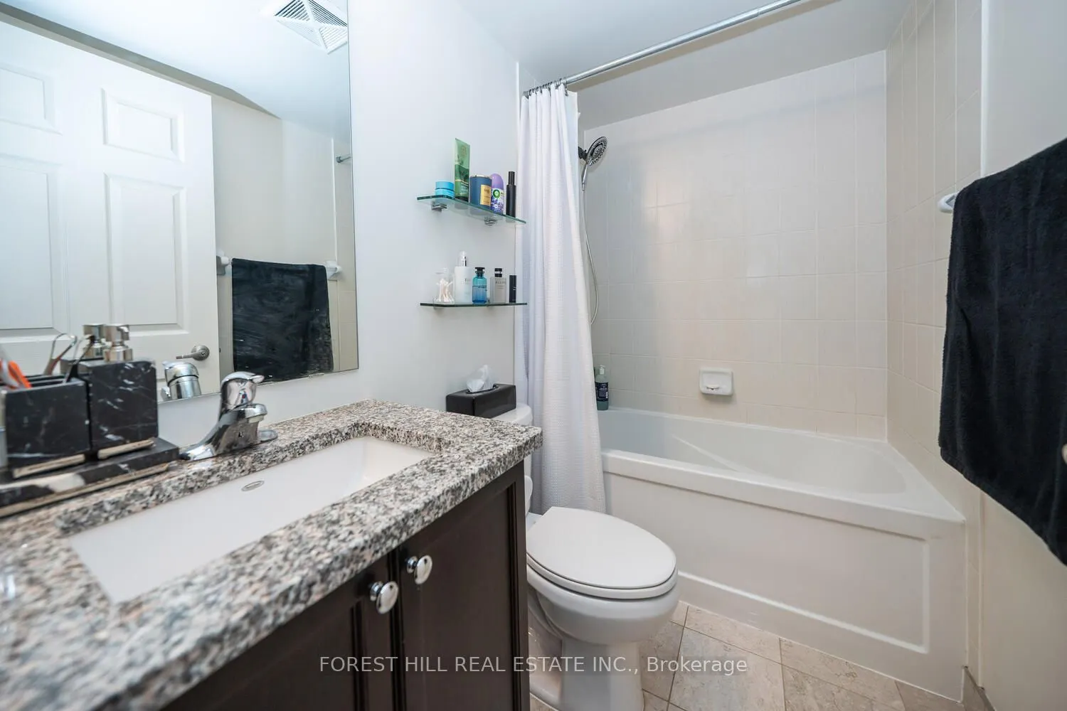 25 Lower Simcoe Street #1120