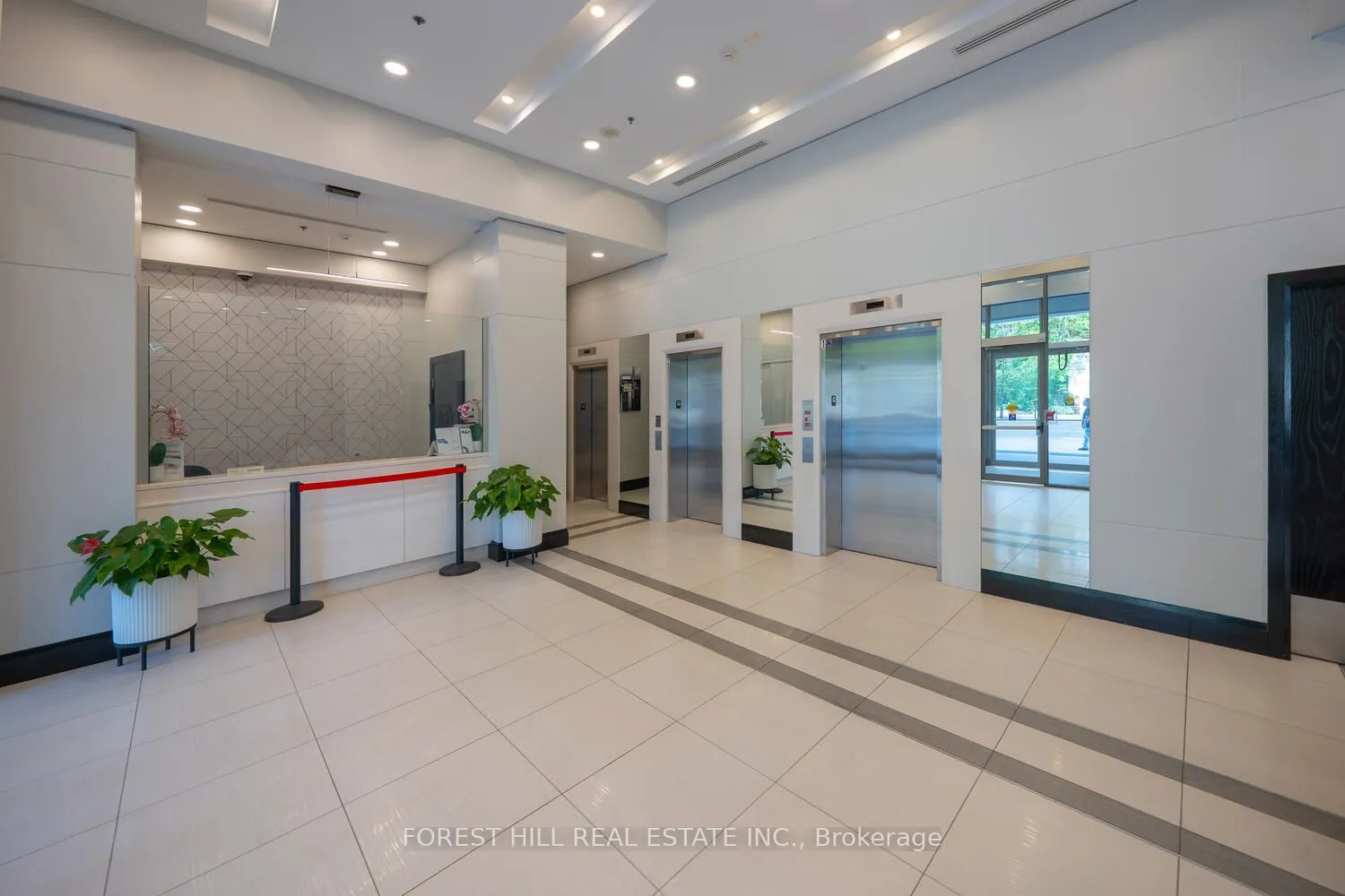 25 Lower Simcoe Street #1120