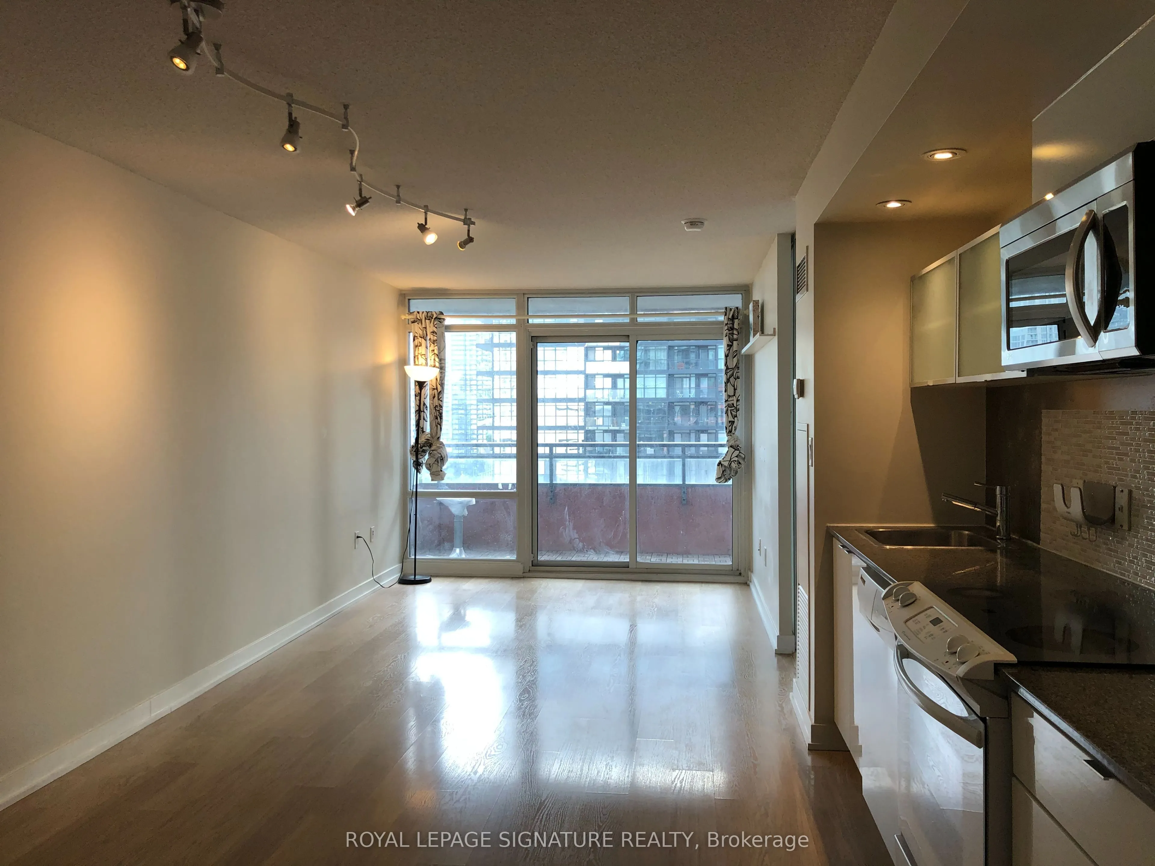 4K Spadina Avenue #1121