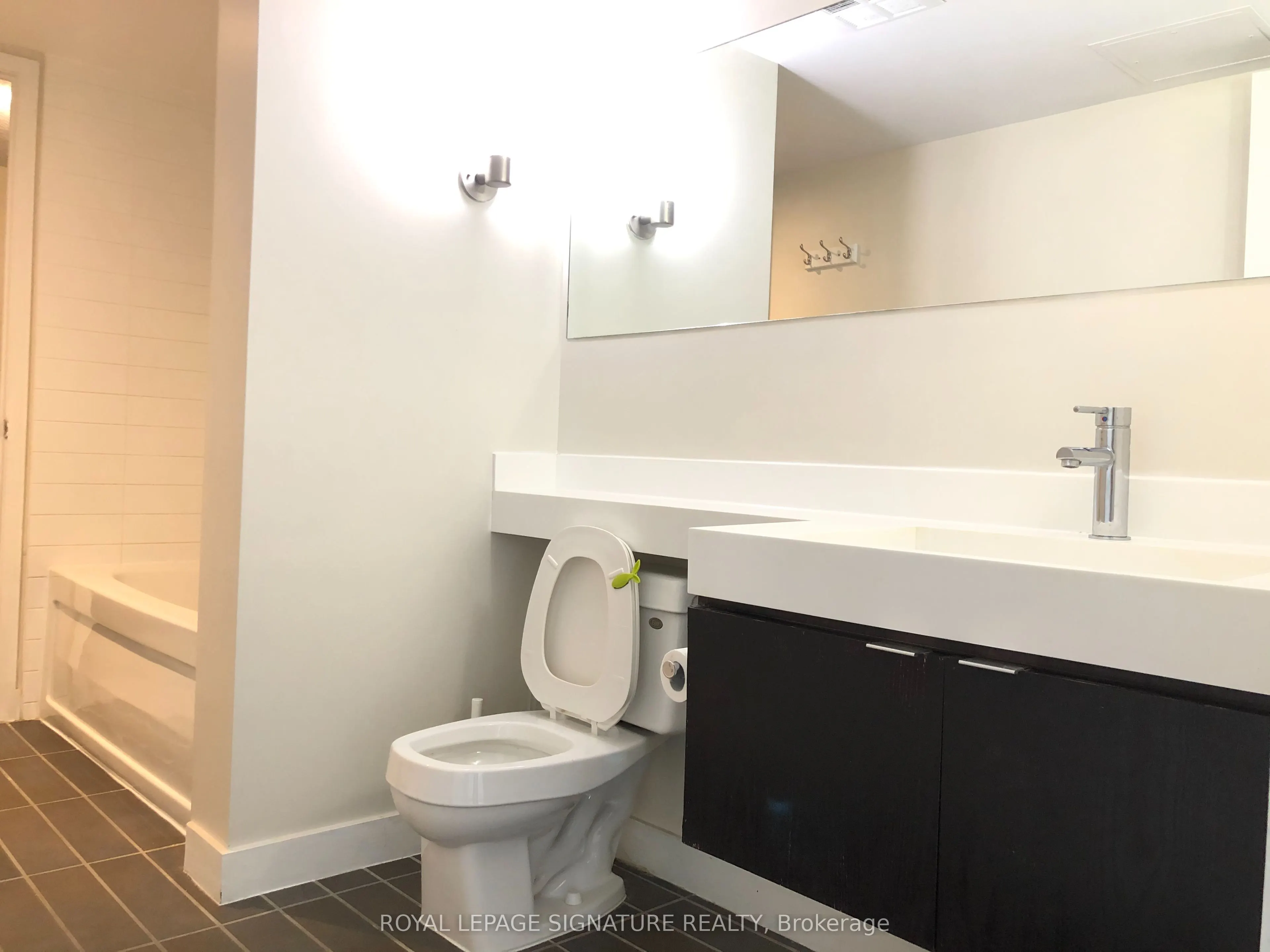 4K Spadina Avenue #1121