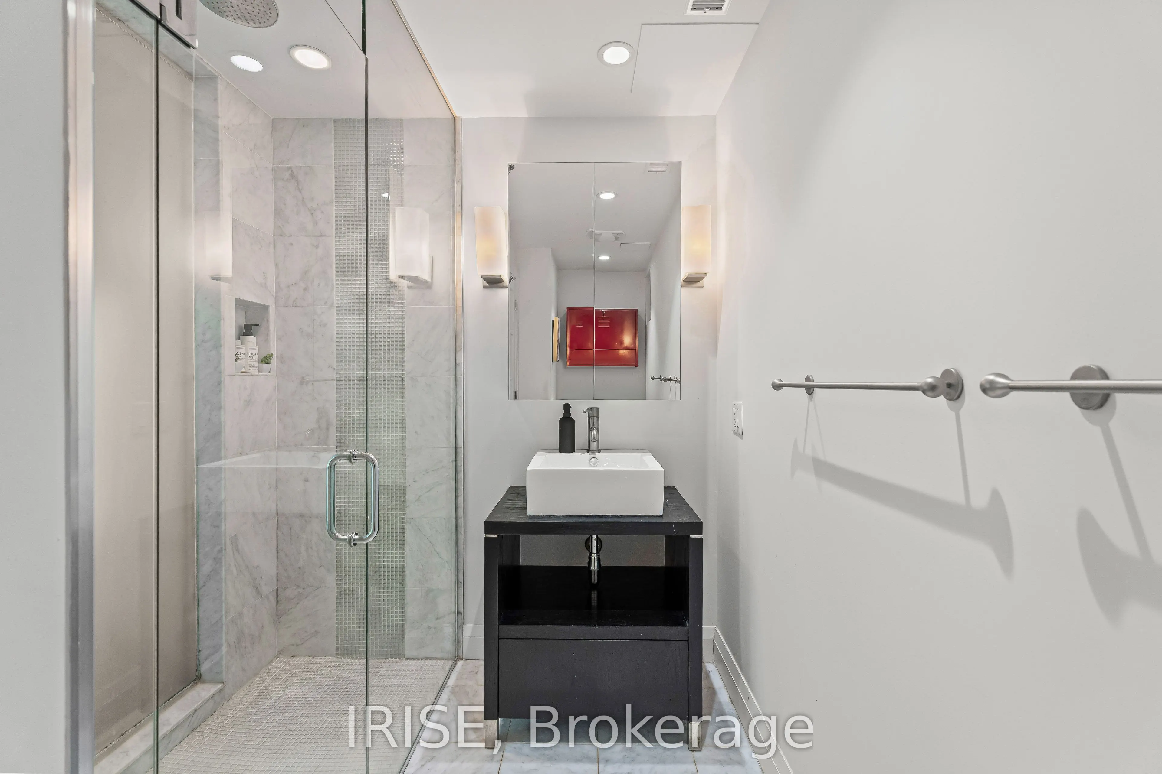 477 Richmond Street W #305